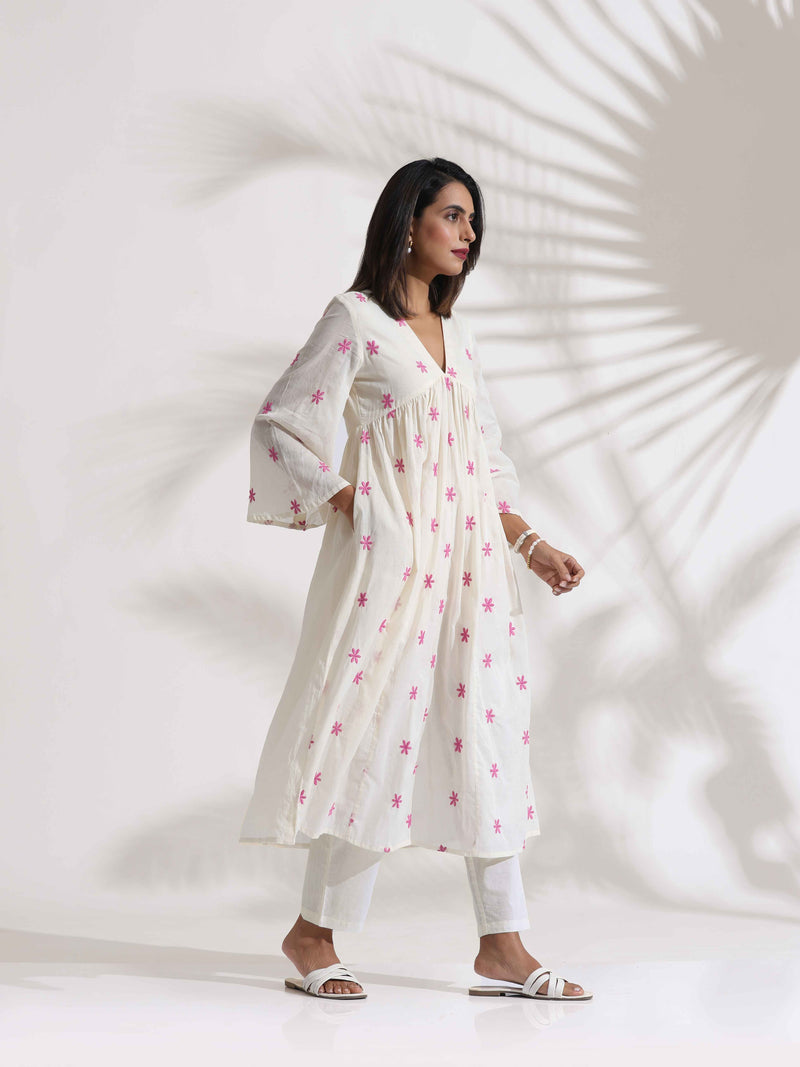 trueBrowns Off-White Cotton Floral Embroidered Flared Kurta Set