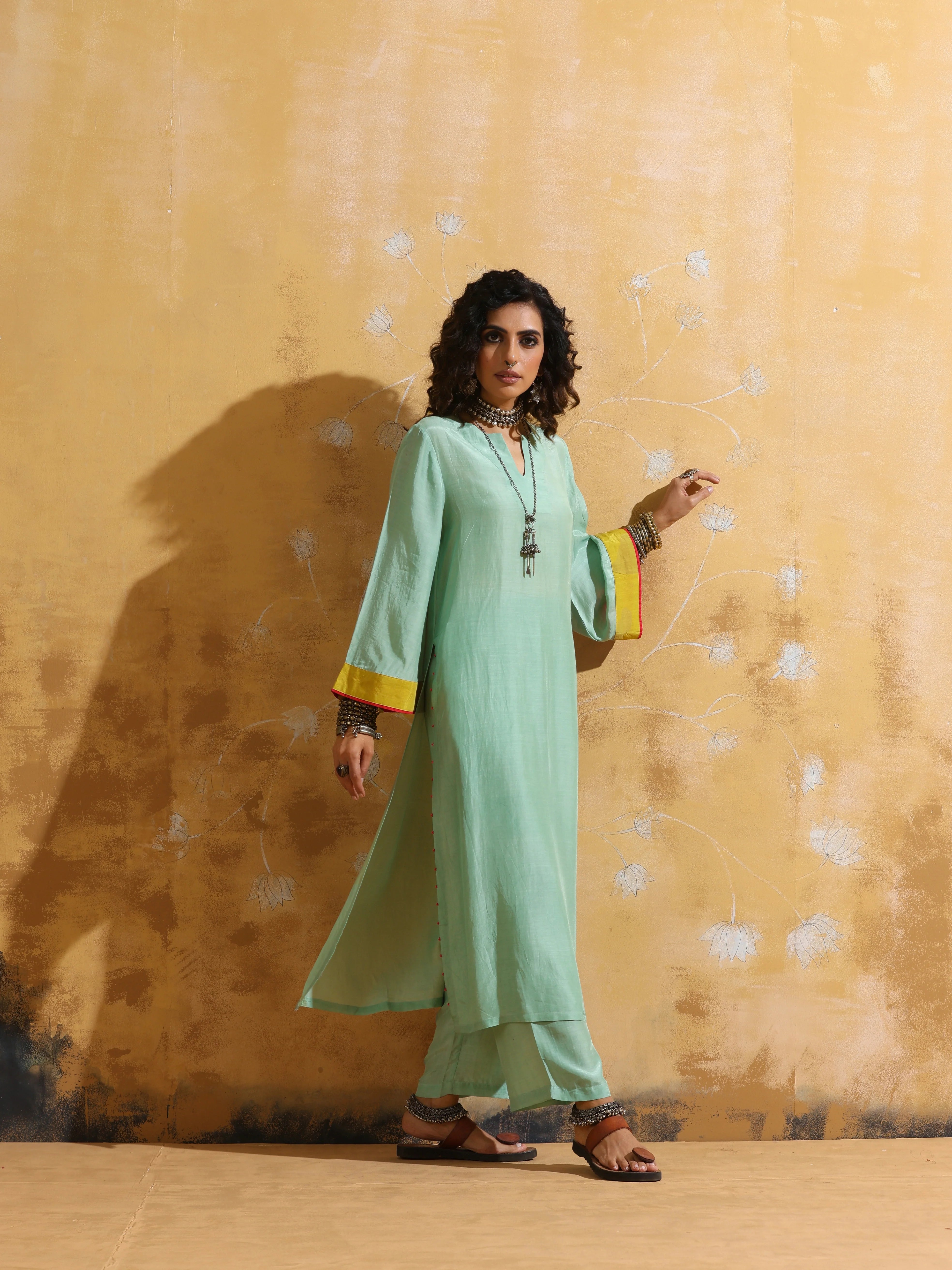 trueBrowns Mint Green Muslin Silk High-Slit Kurta Pant Set