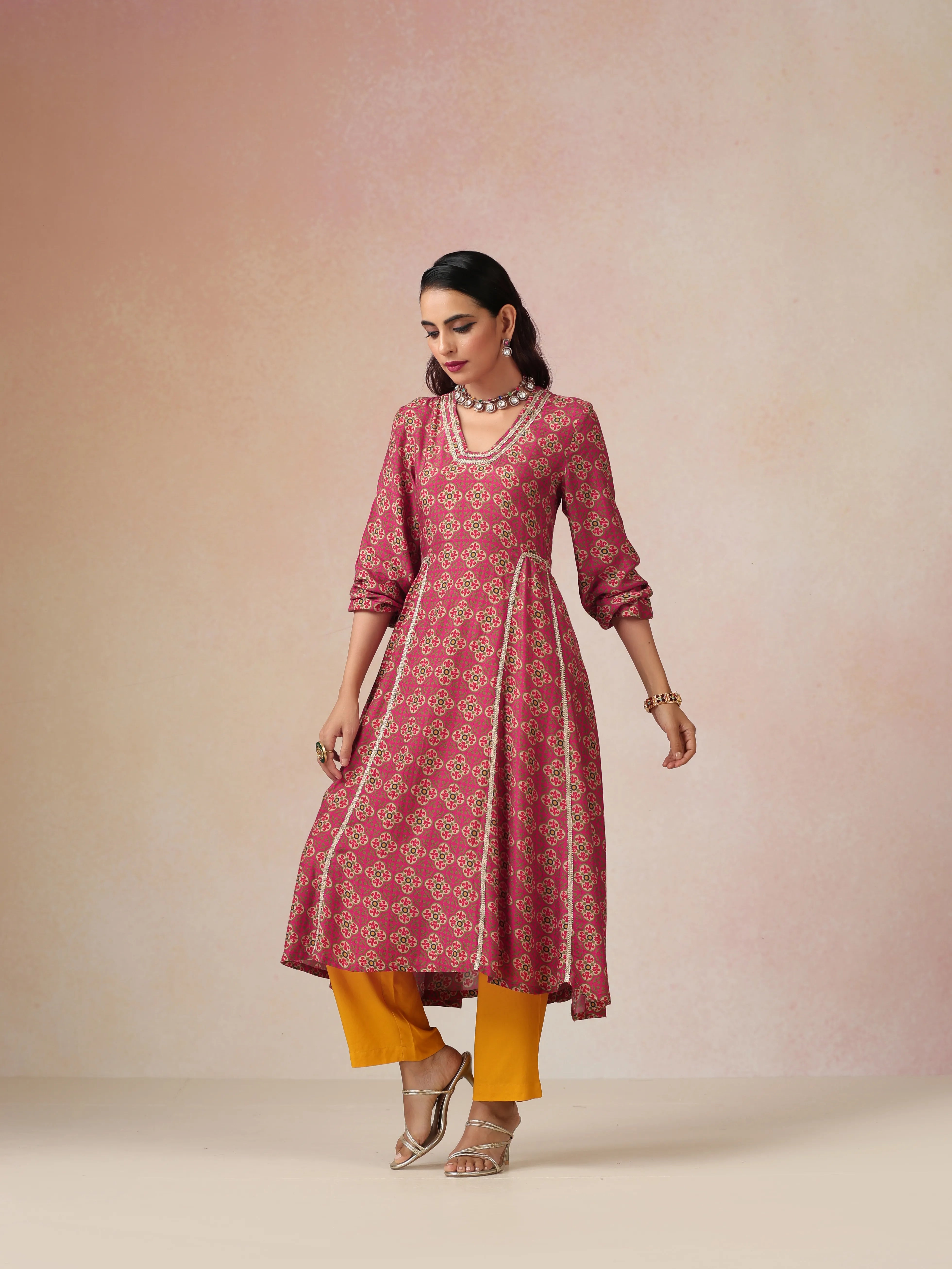 trueBrowns Pink Print Viscose Fit And Flared Kurta Set