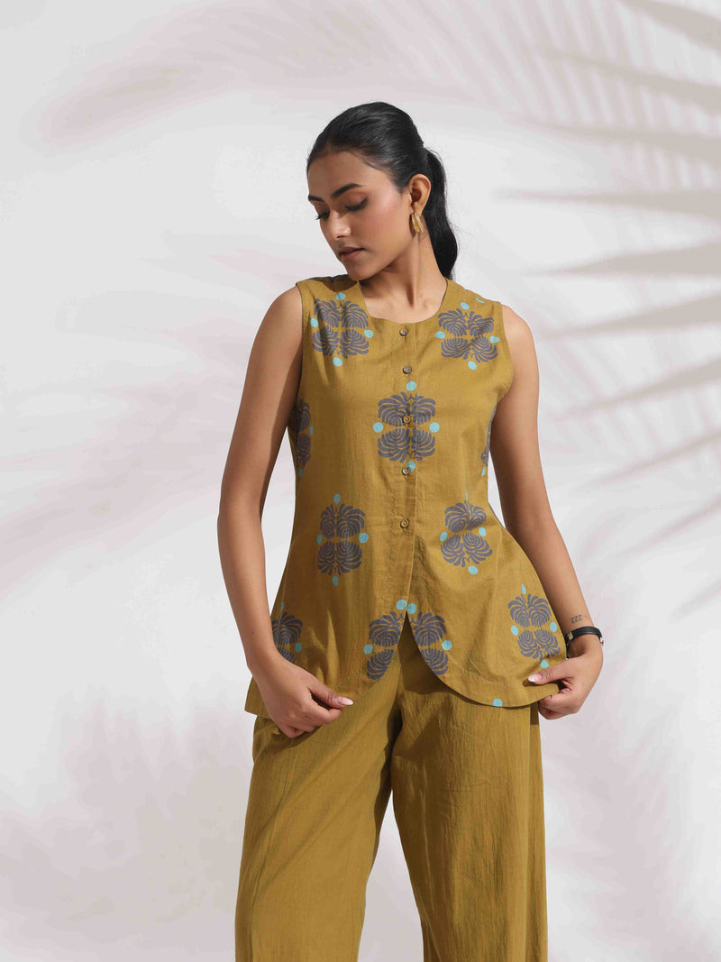 trueBrowns Green Cotton Print Top & Flared Pants Co-ord Set