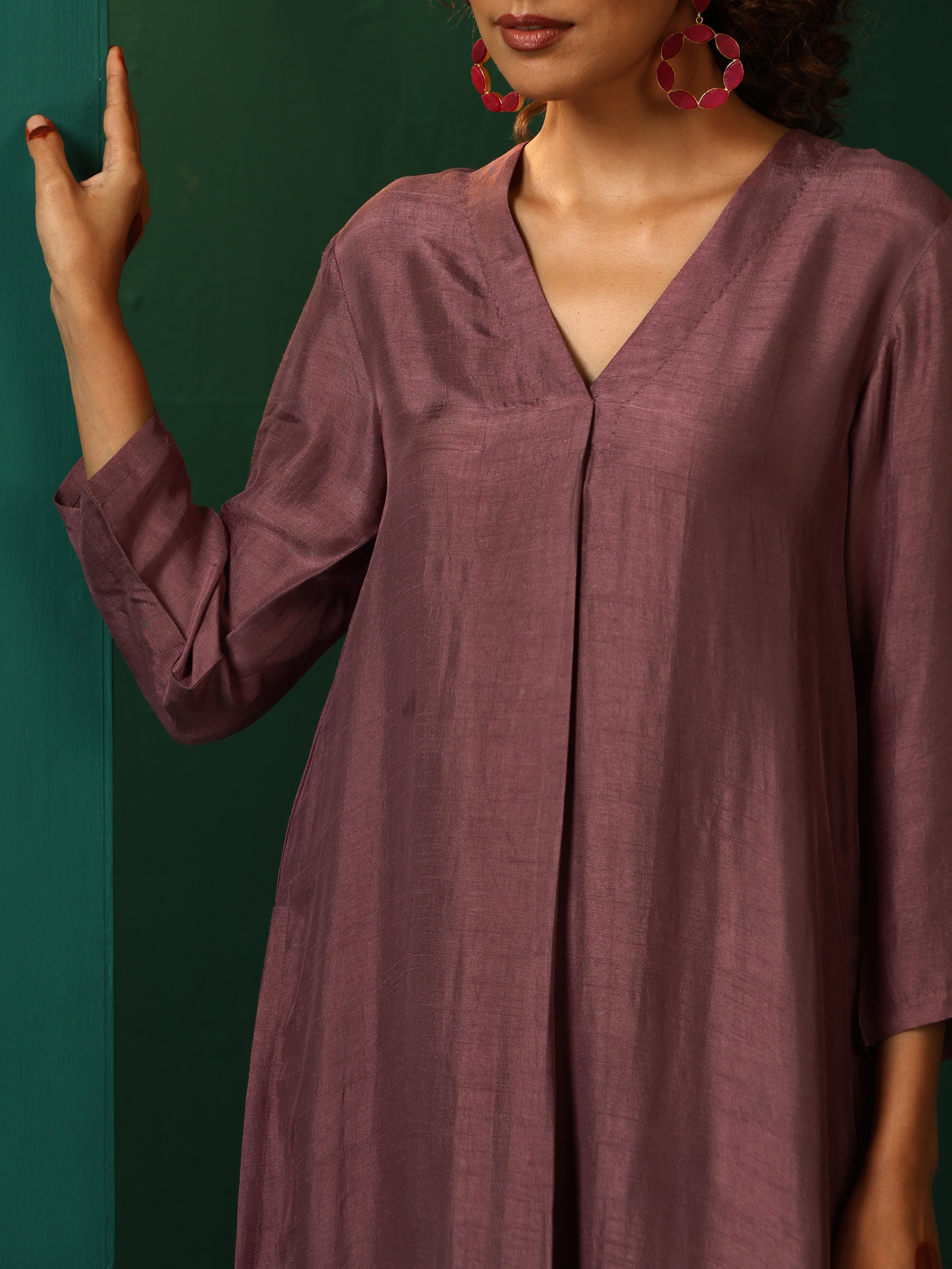 trueBrowns Light Mauve Silk Front Pleat Kurta Pant Set