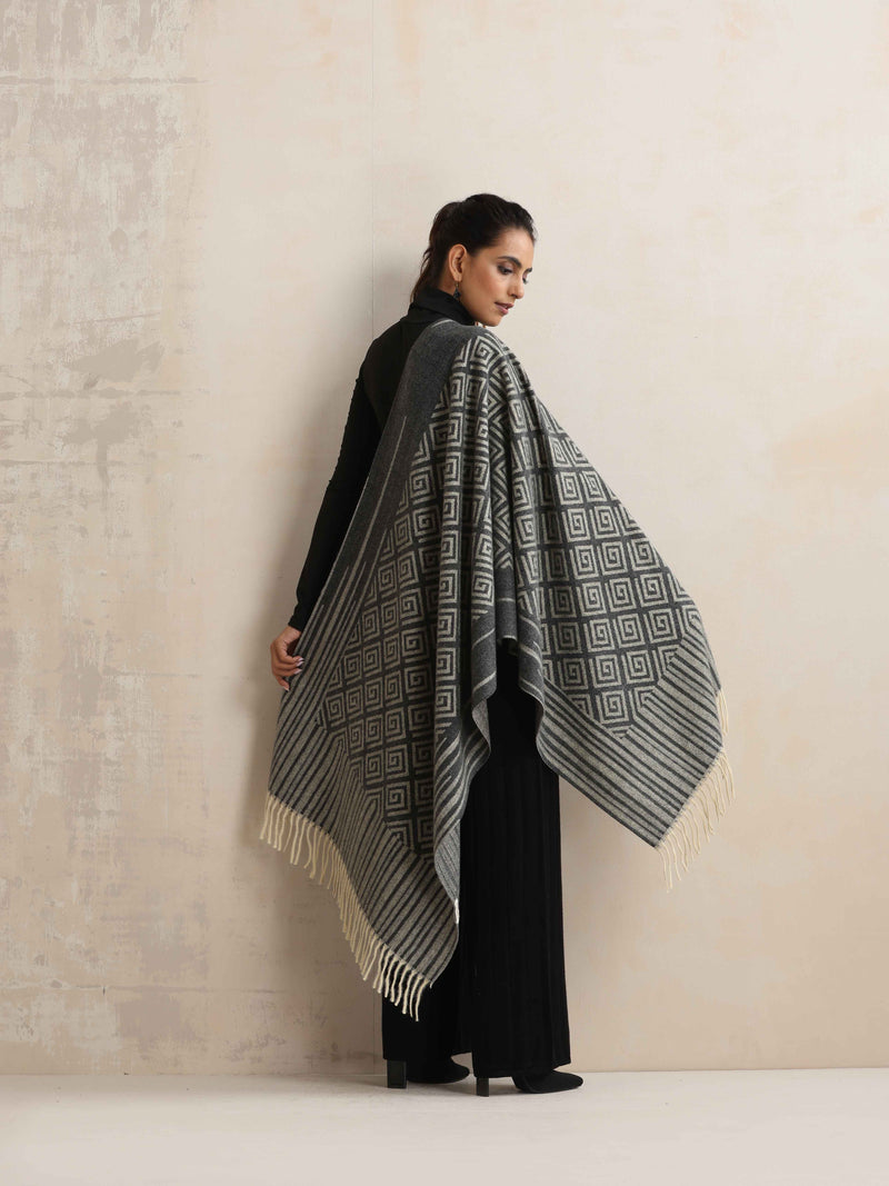 trueBrowns Black Geometric Woollen Stole