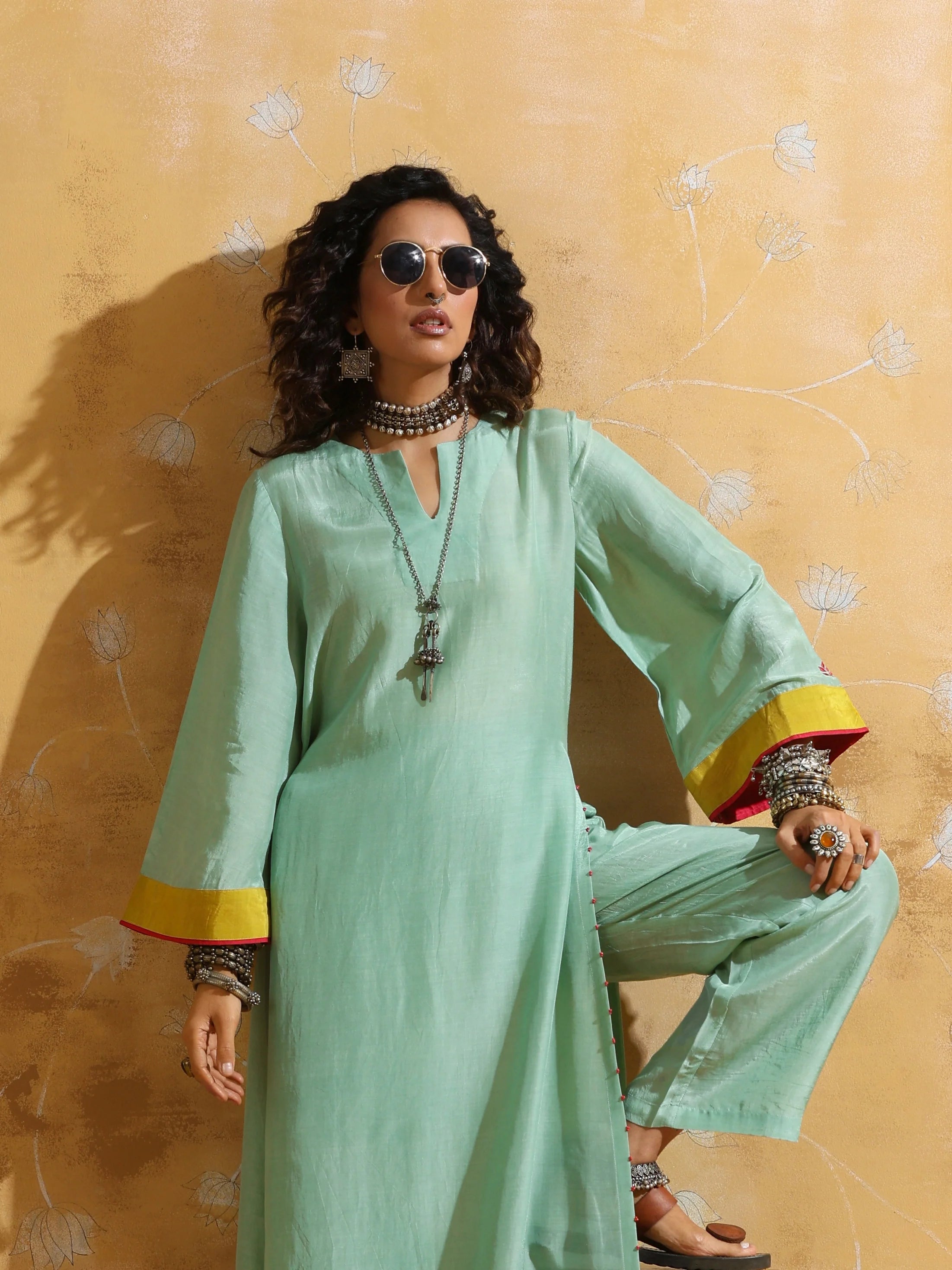 trueBrowns Mint Green Muslin Silk High-Slit Kurta Pant Set