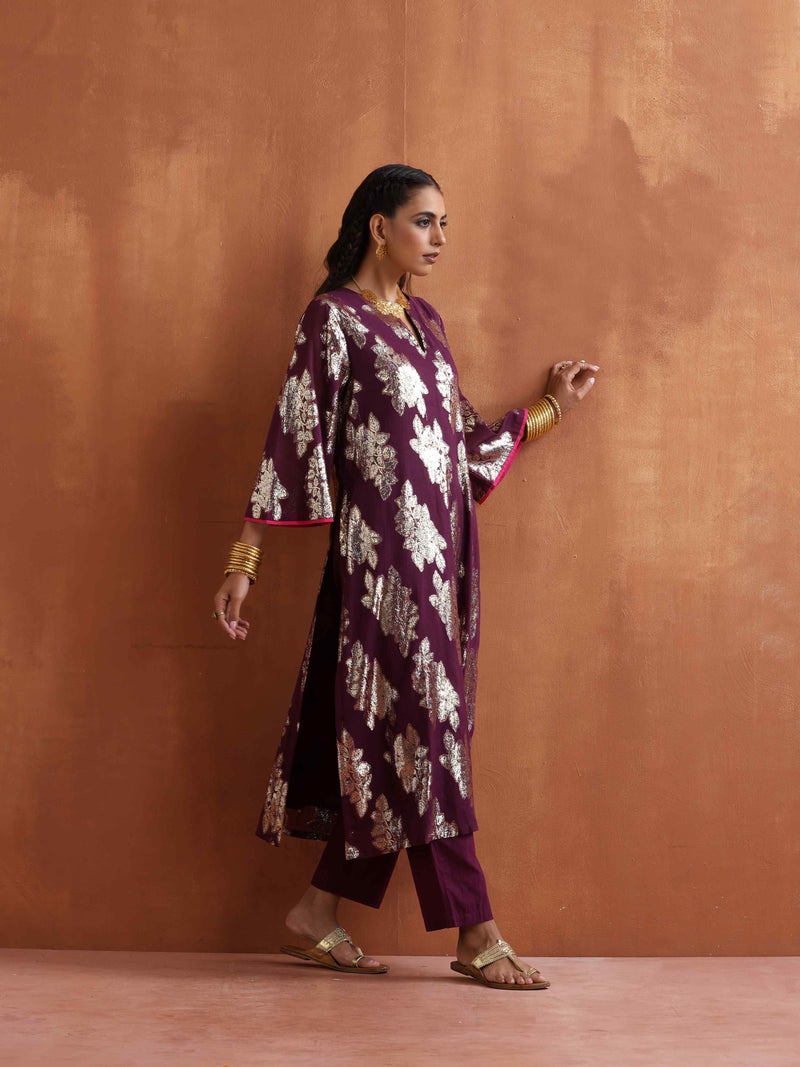 trueBrowns Purple Metallic Straight Kurta Set