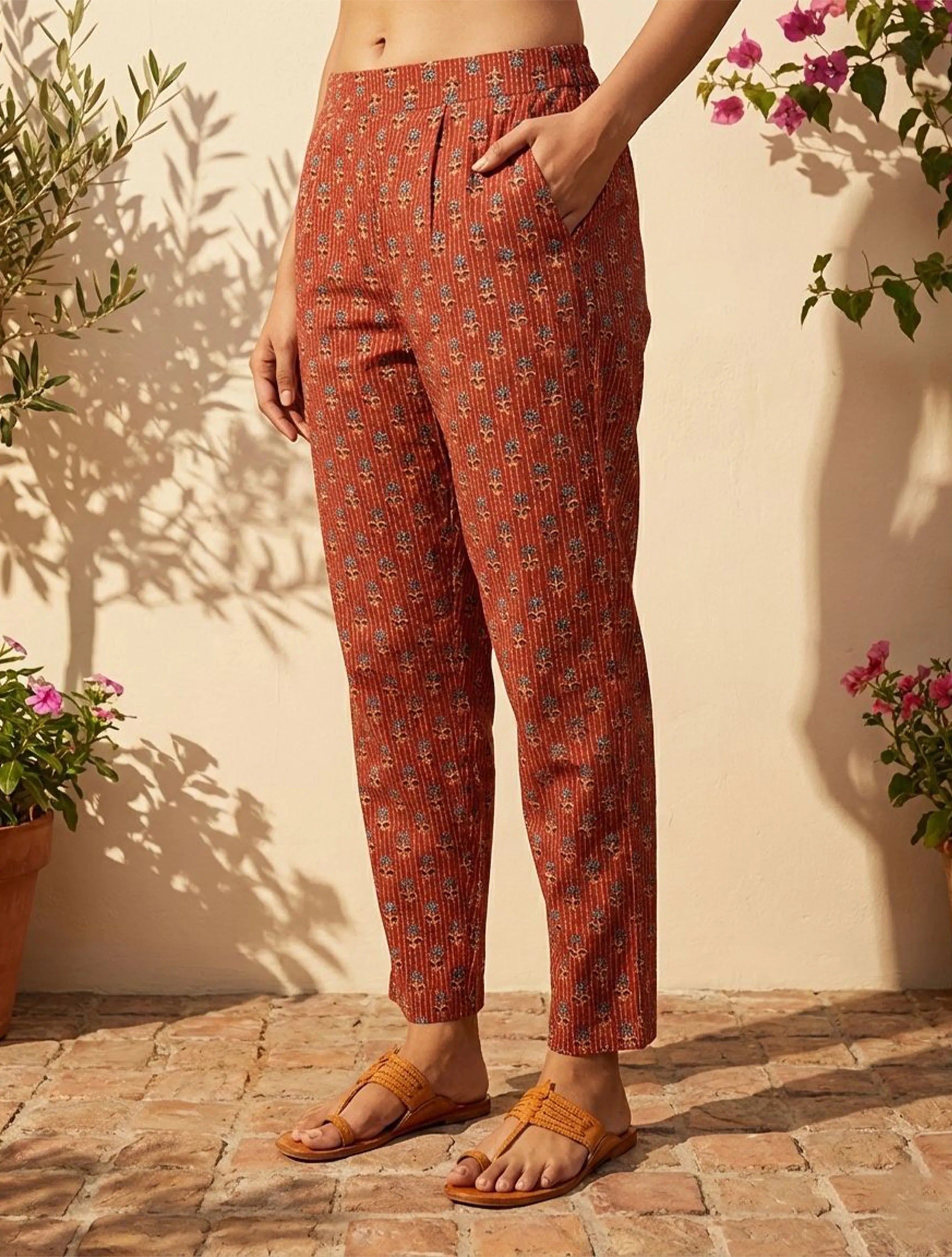 trueBrowns Maroon Floral Print Straight Kurta Pant Dupatta Set