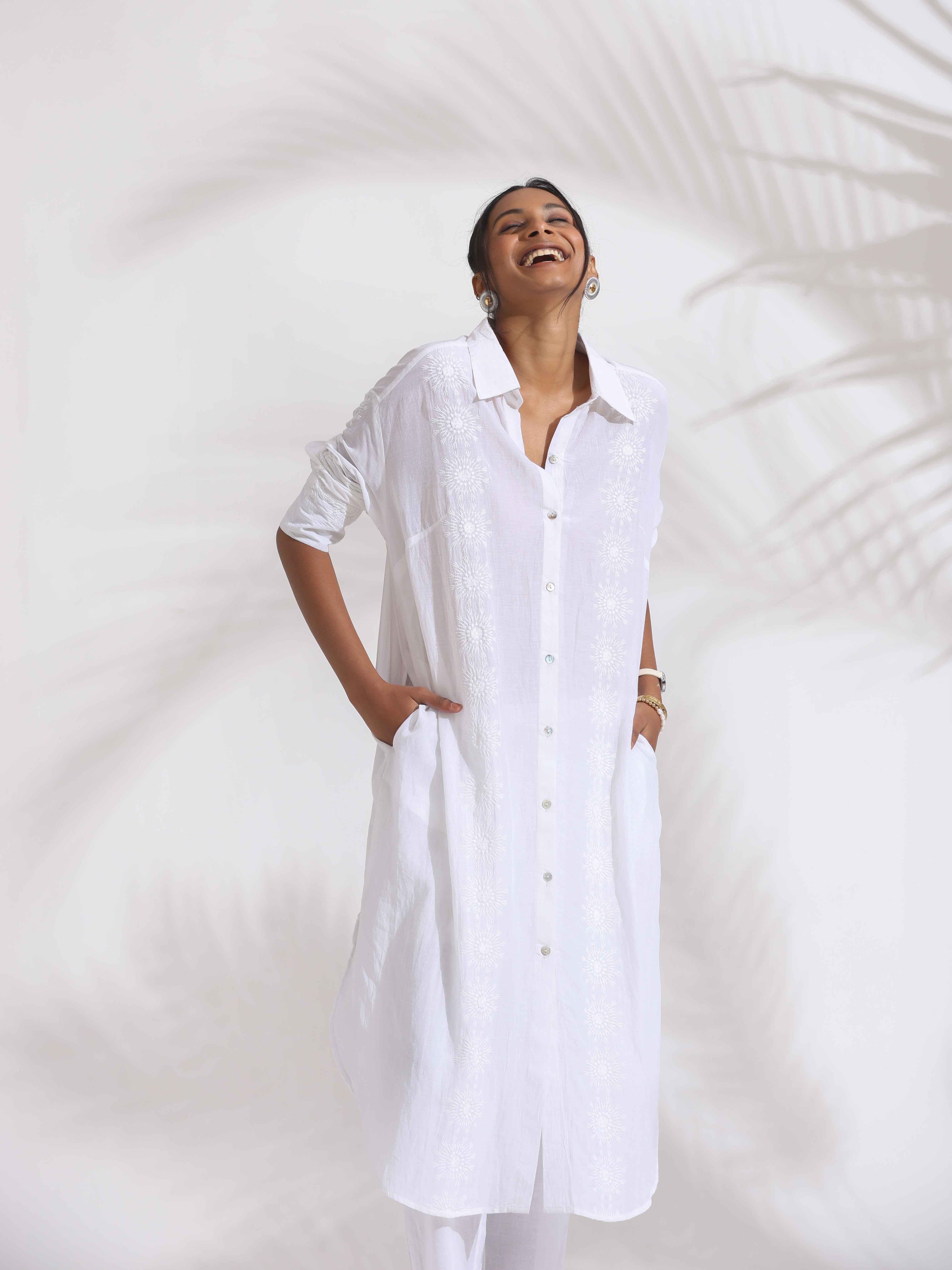 trueBrowns White Cotton Schiffli Shirt Kurta Set