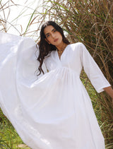 trueBrowns White Cotton Embroidered Anarkali Kurta Set