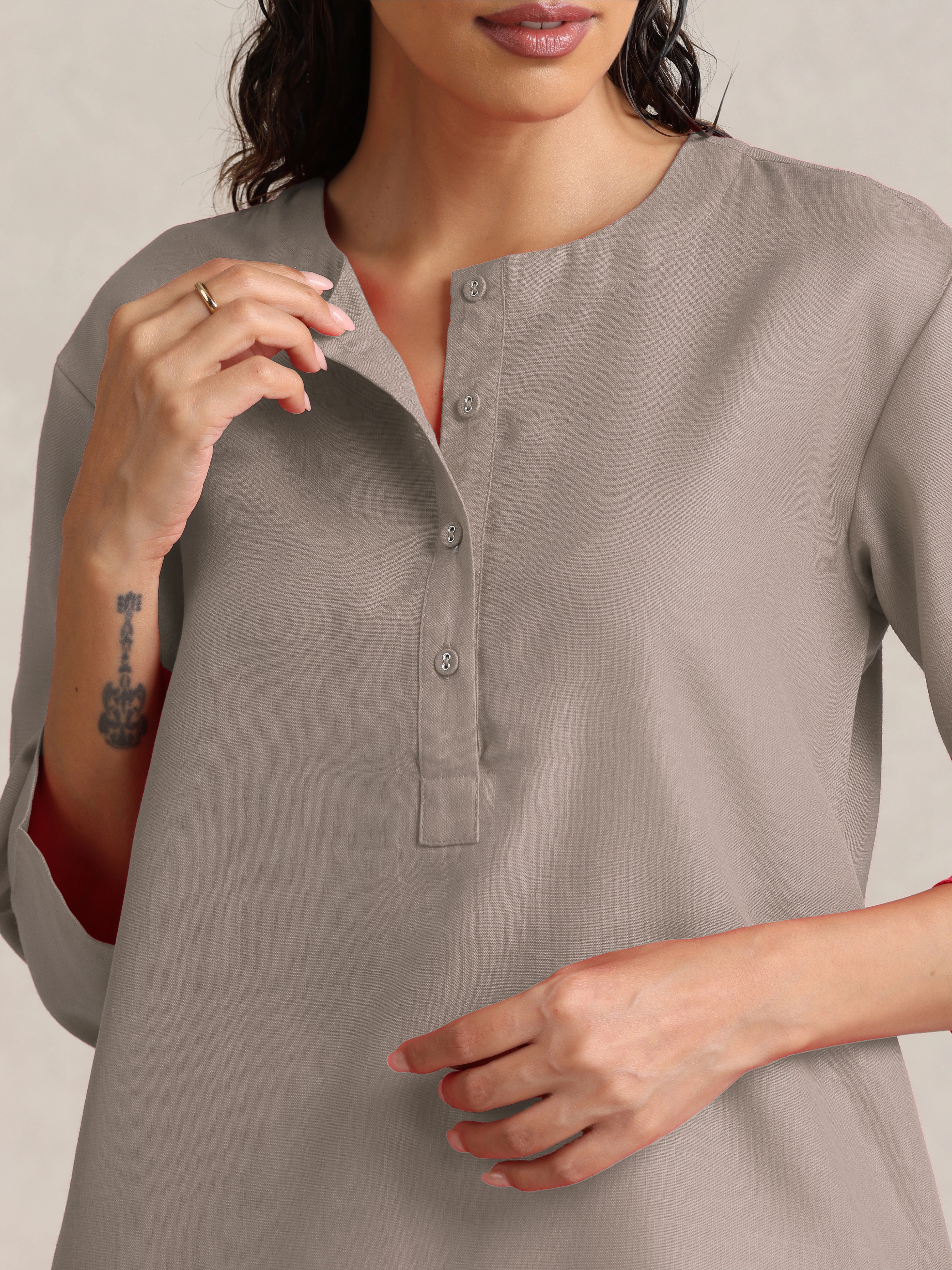 trueBrowns Light Grey Cotton Blend Short Kurta