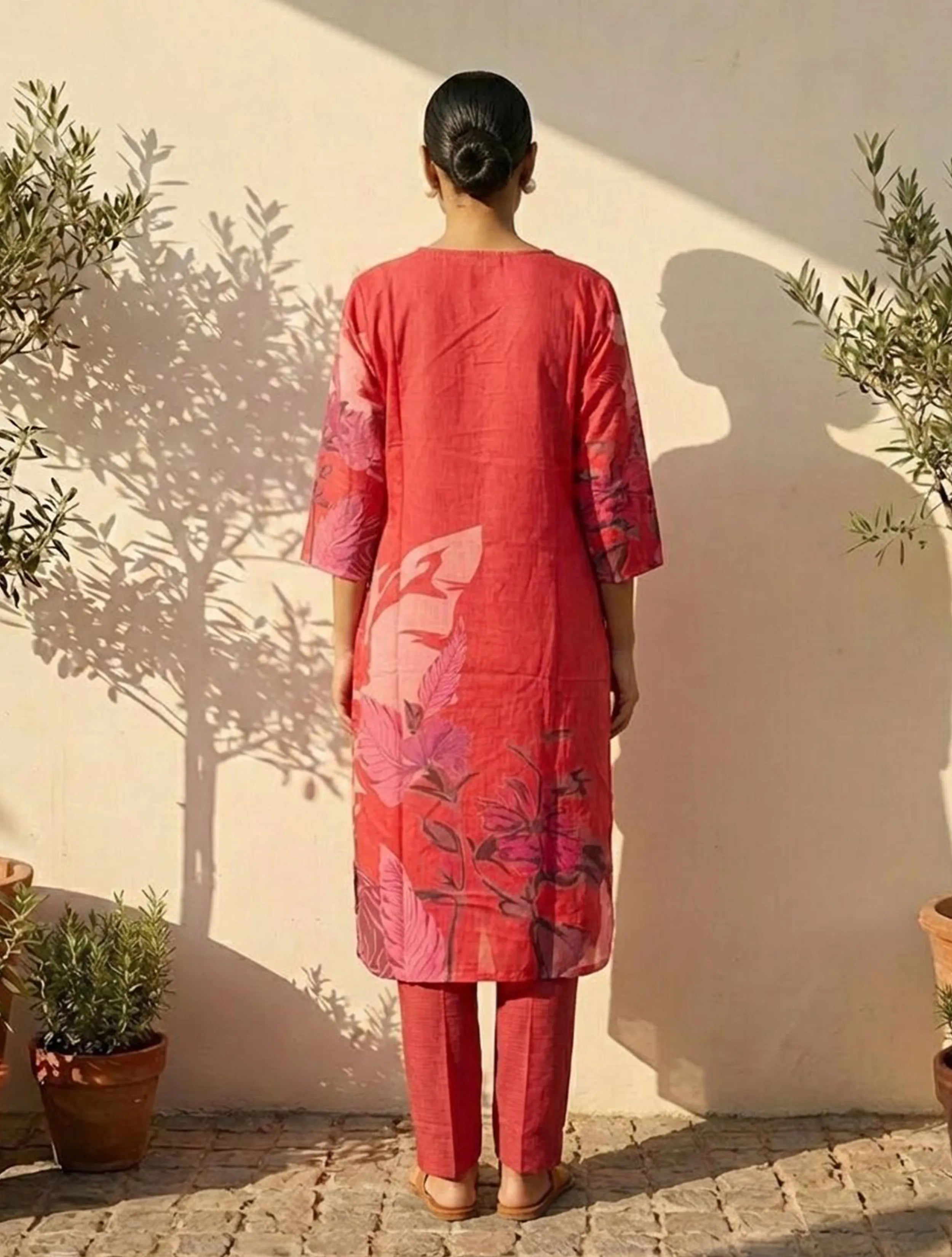 trueBrowns Red Floral Print Straight Kurta Pant Dupatta Set