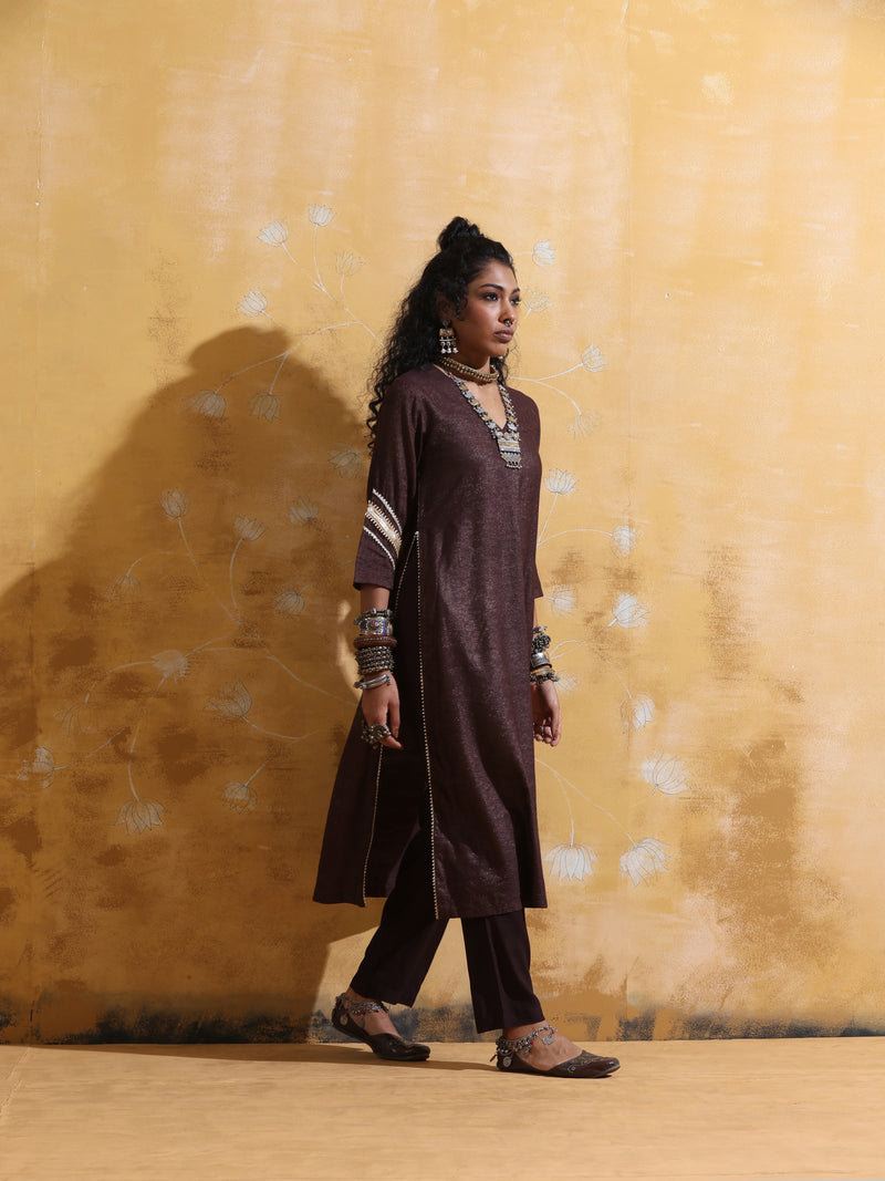 trueBrowns Brown Metallic High-Slit Straight Kurta Set