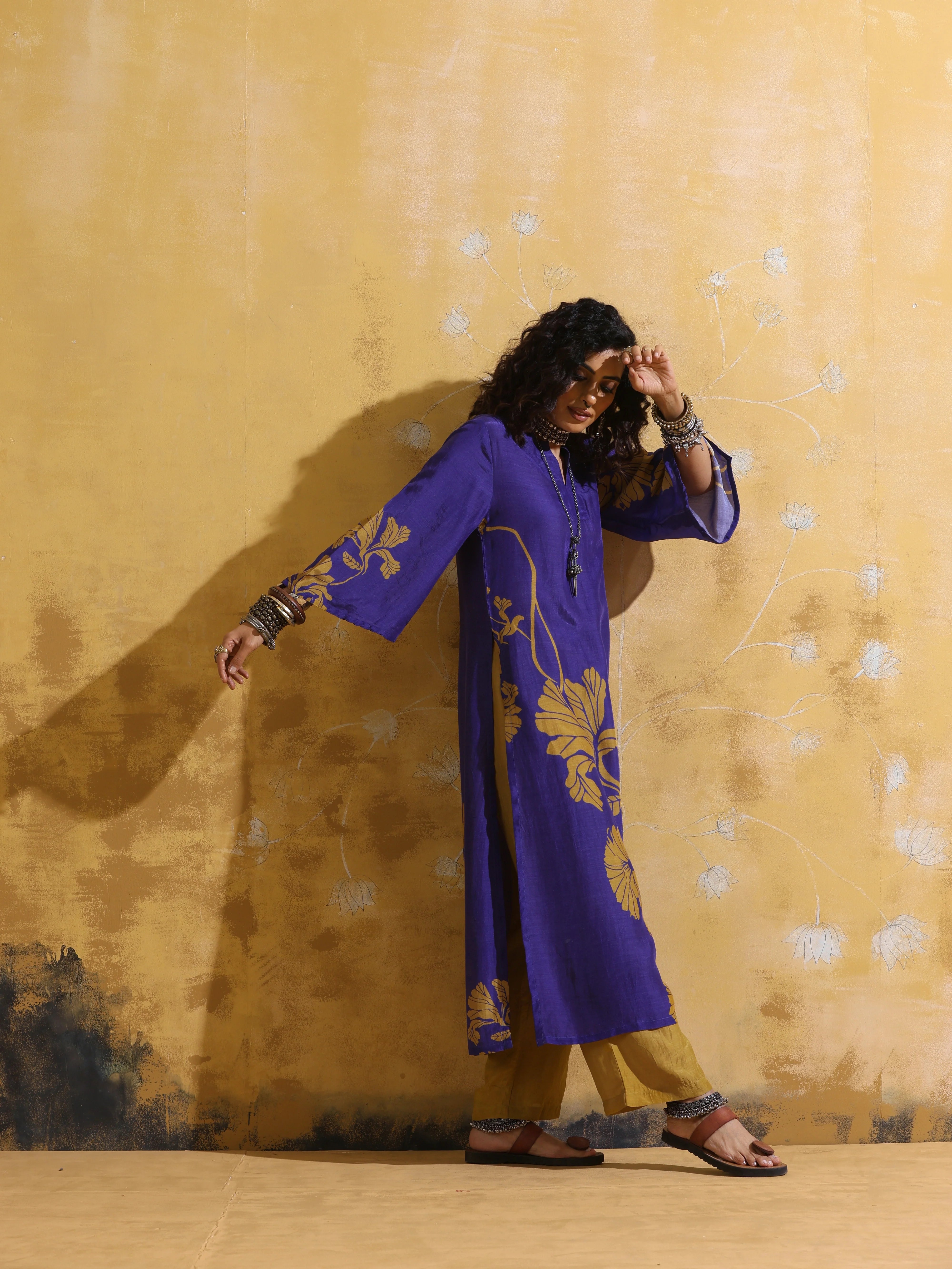 trueBrowns Purple Mustard Floral Print Muslin Silk High-Slit Kurta Set