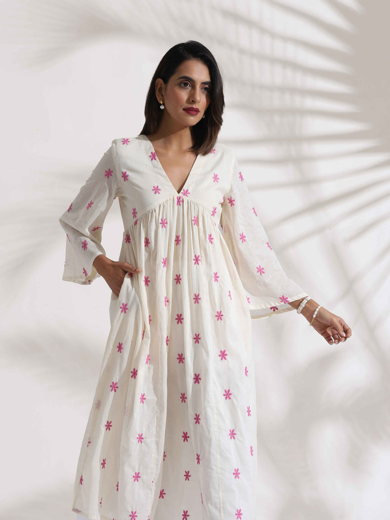 trueBrowns Off-White Cotton Floral Embroidered Flared Kurta Set