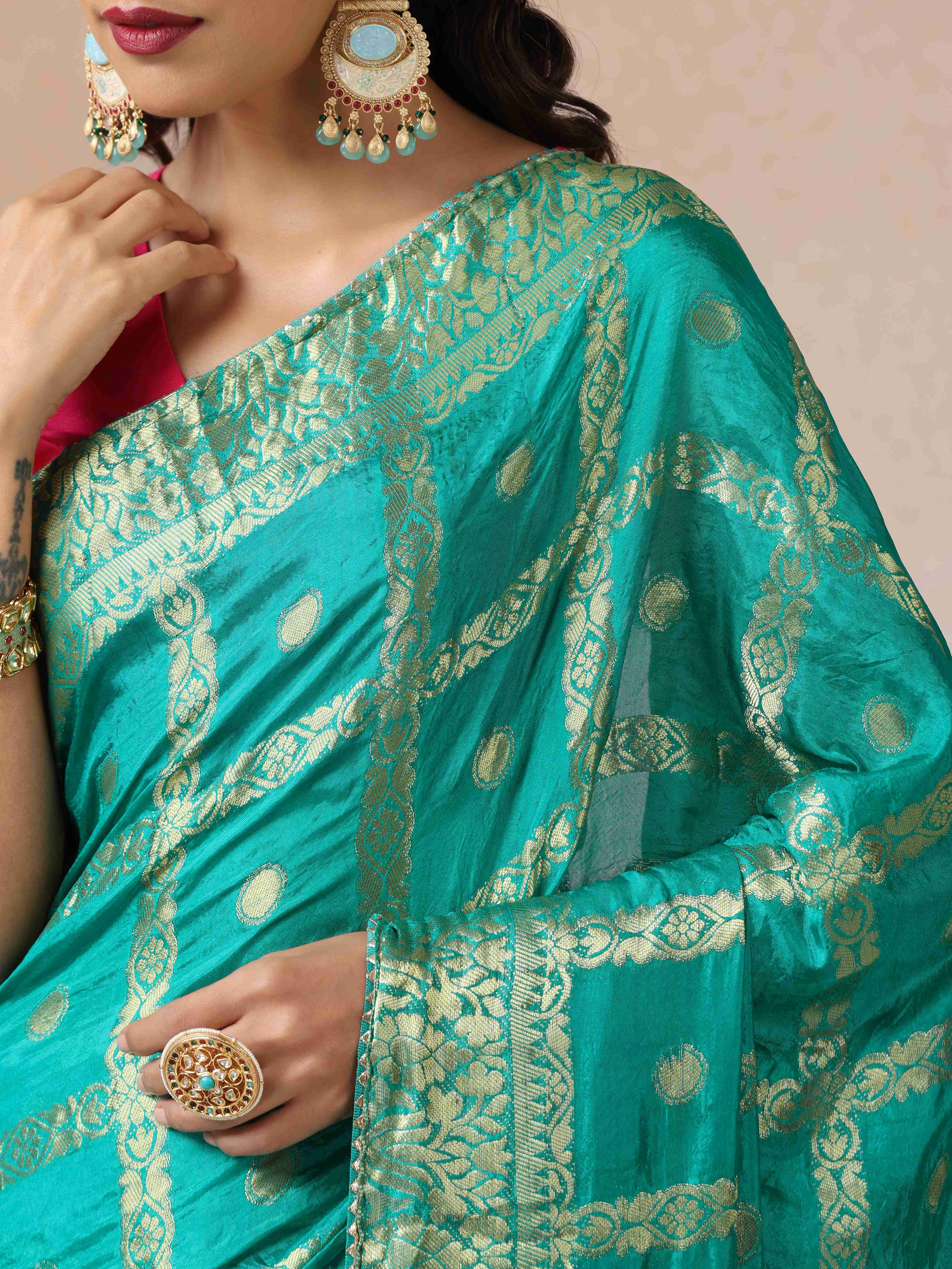 trueBrowns Green Bandhani Jacquard Saree With Unstitched Blouse