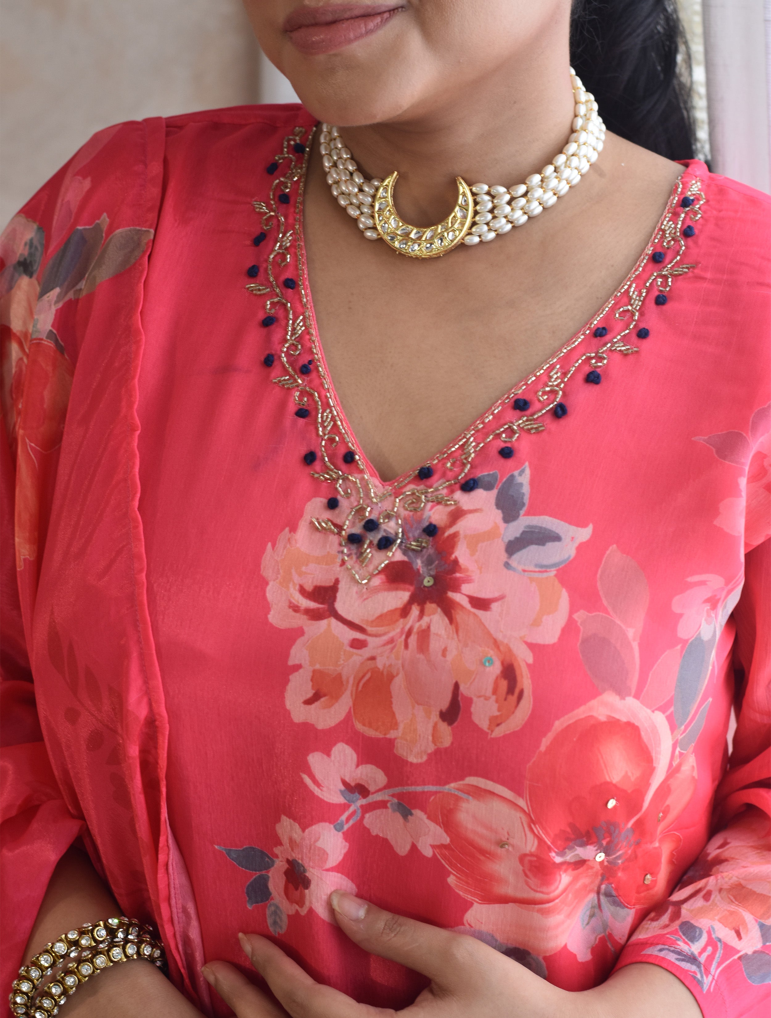 trueBrowns Pink Floral V-Neck Emb Straight Kurta Pant Dupatta Set