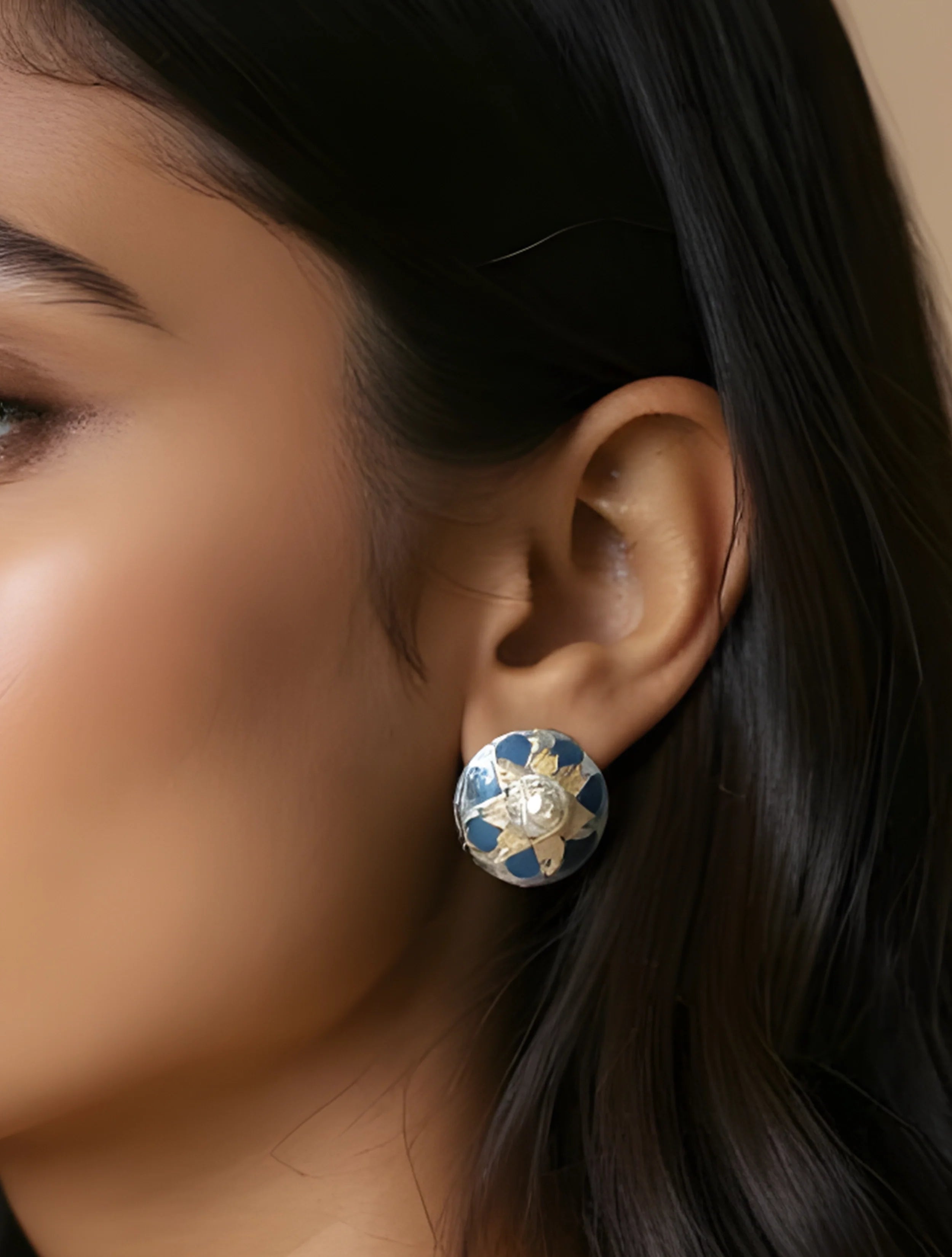 trueBrowns Blue Round Enamel Stud Earrings