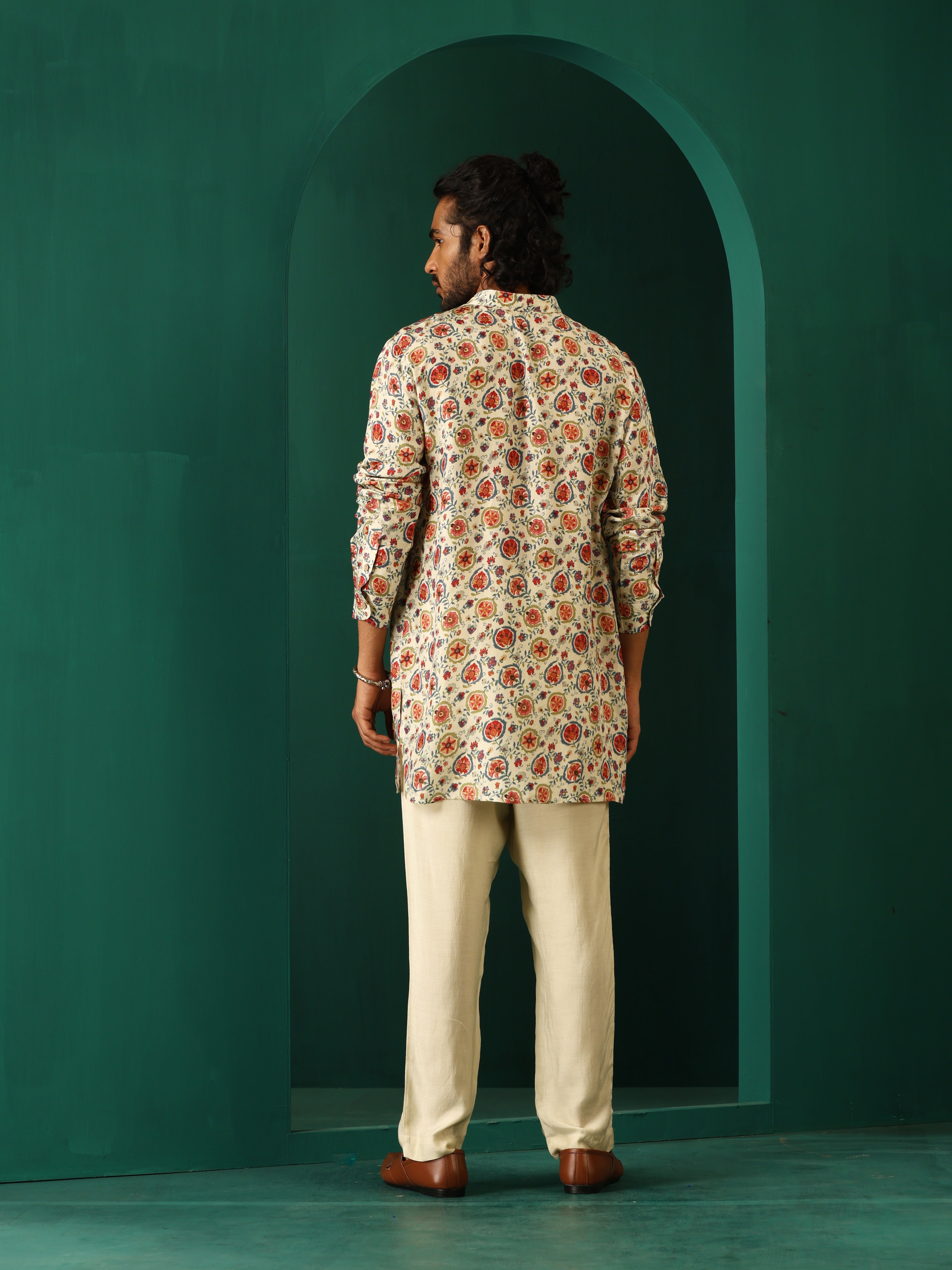 trueBrowns Men's Off White Floral Bunch Muslin Silk Printed Co-ord Set