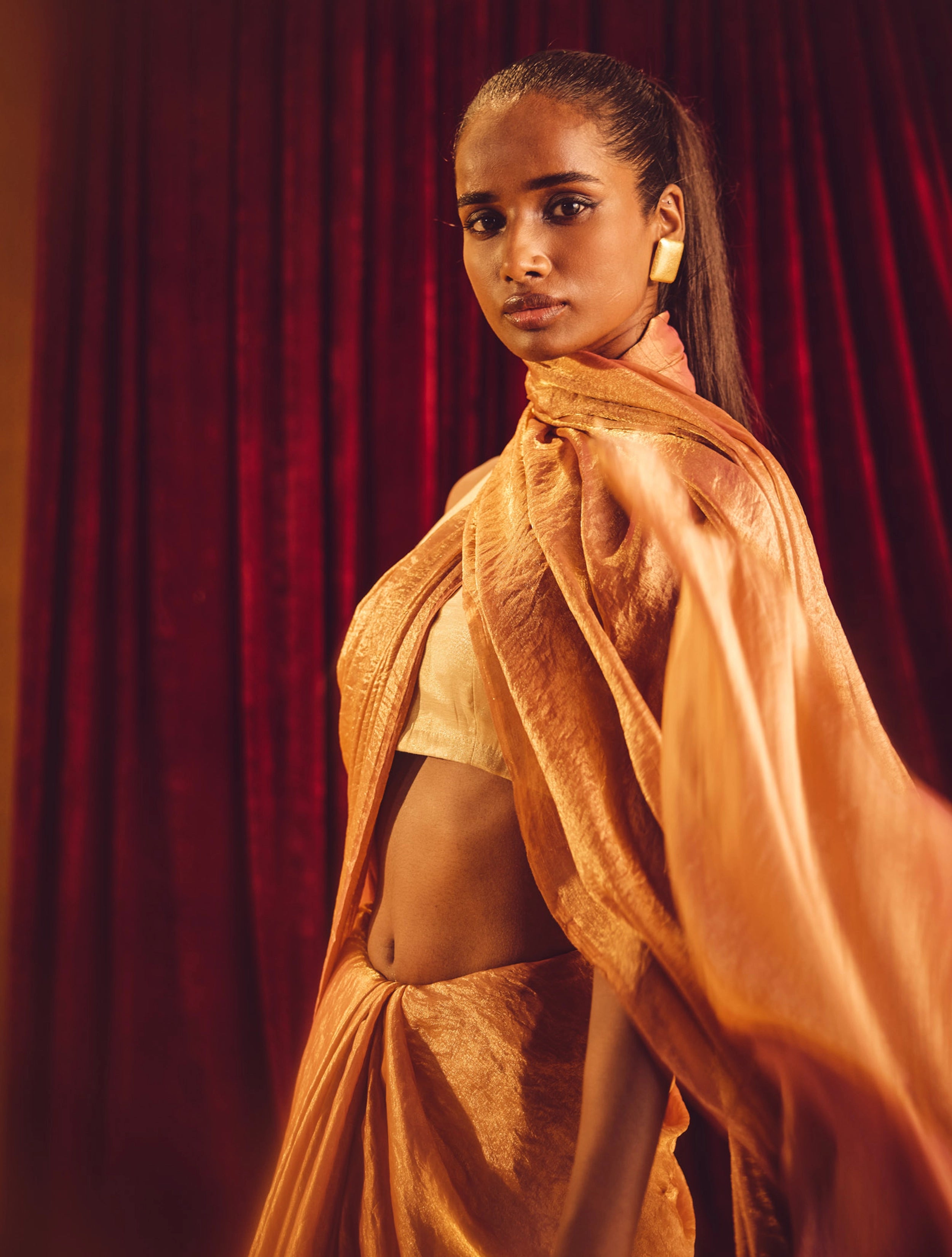 trueBrowns Peach Copper Tissue Saree With Unstitched Blouse