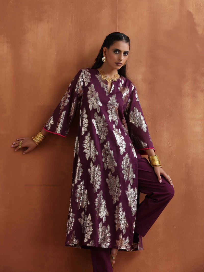 trueBrowns Purple Metallic Straight Kurta Set