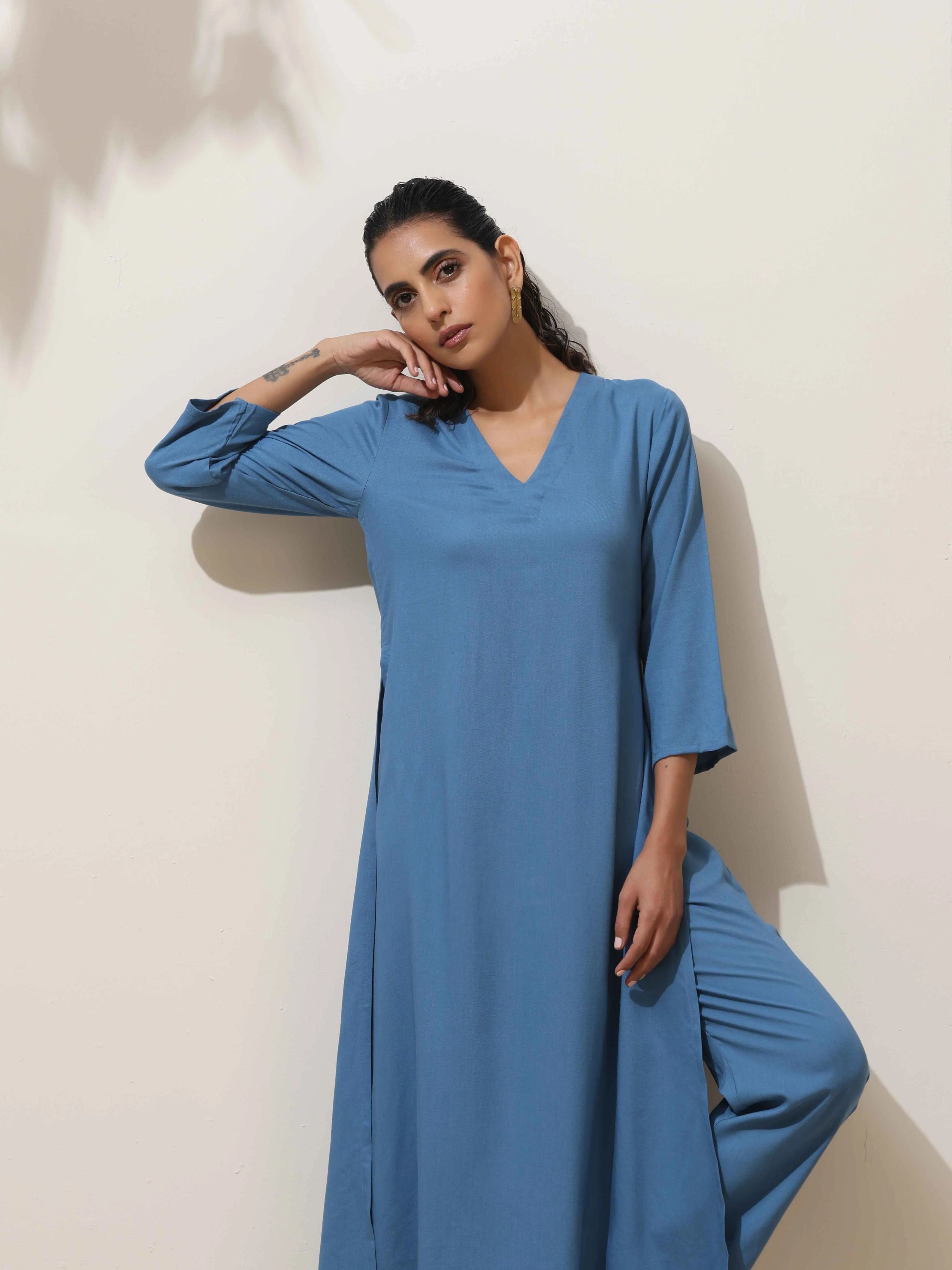 trueBrowns Blue Viscose Kurta Pant Set