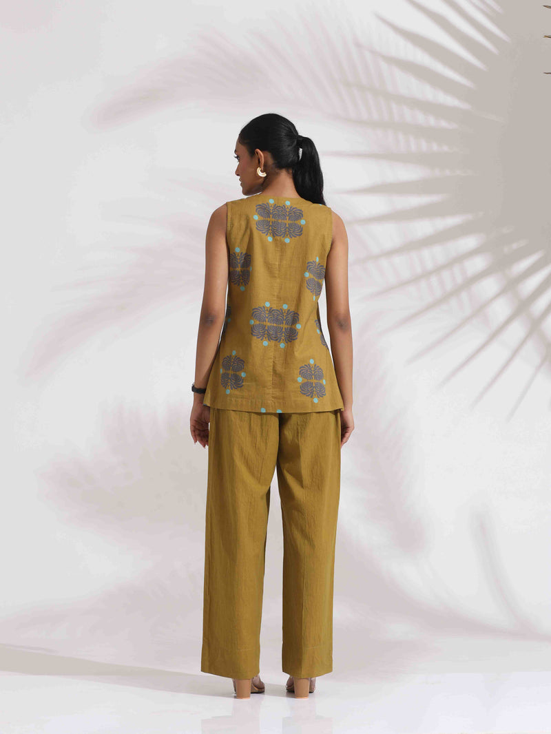 trueBrowns Green Cotton Print Top & Flared Pants Co-ord Set