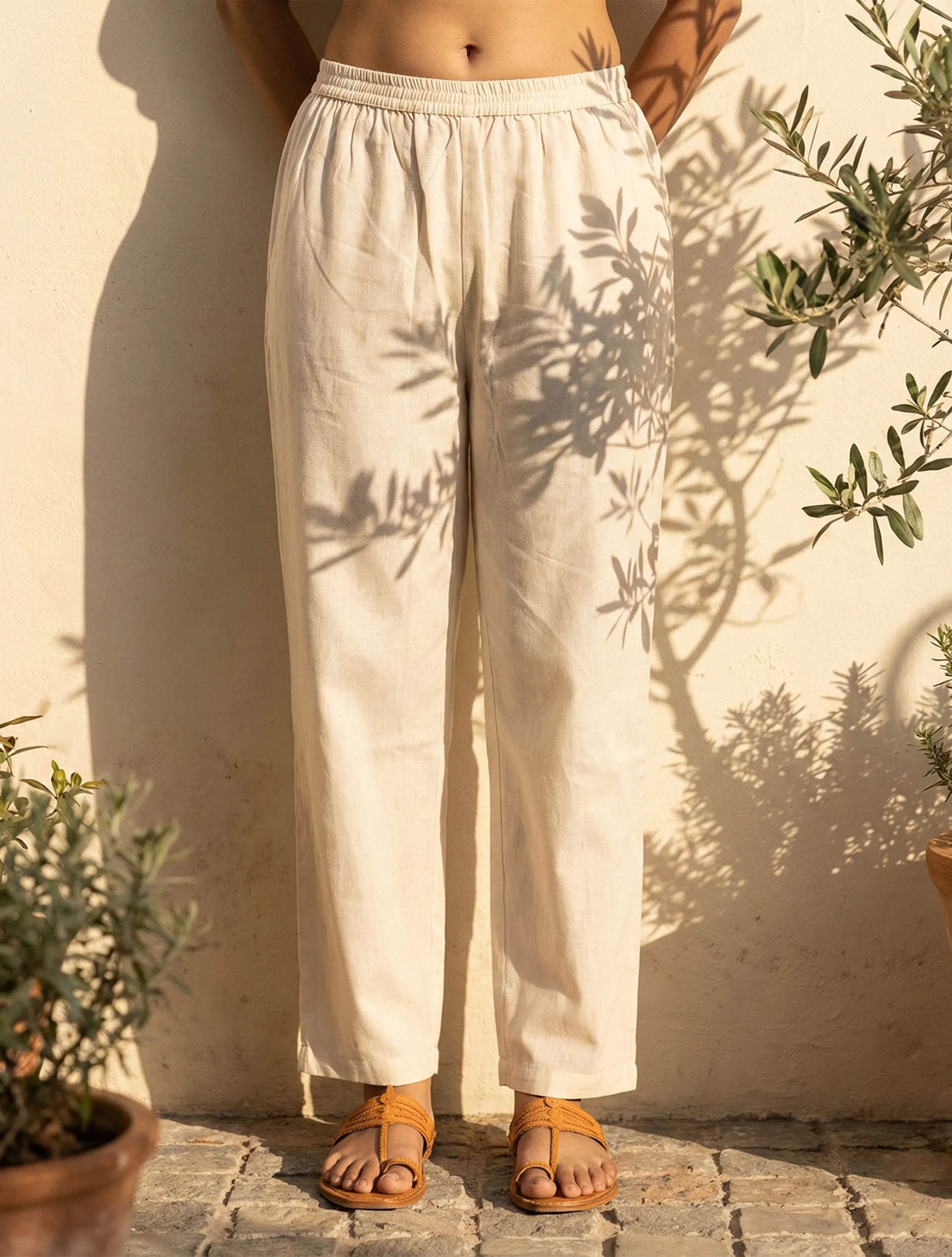 trueBrowns Off-White Black Embroidered Kurta Co-Ord Pant Set