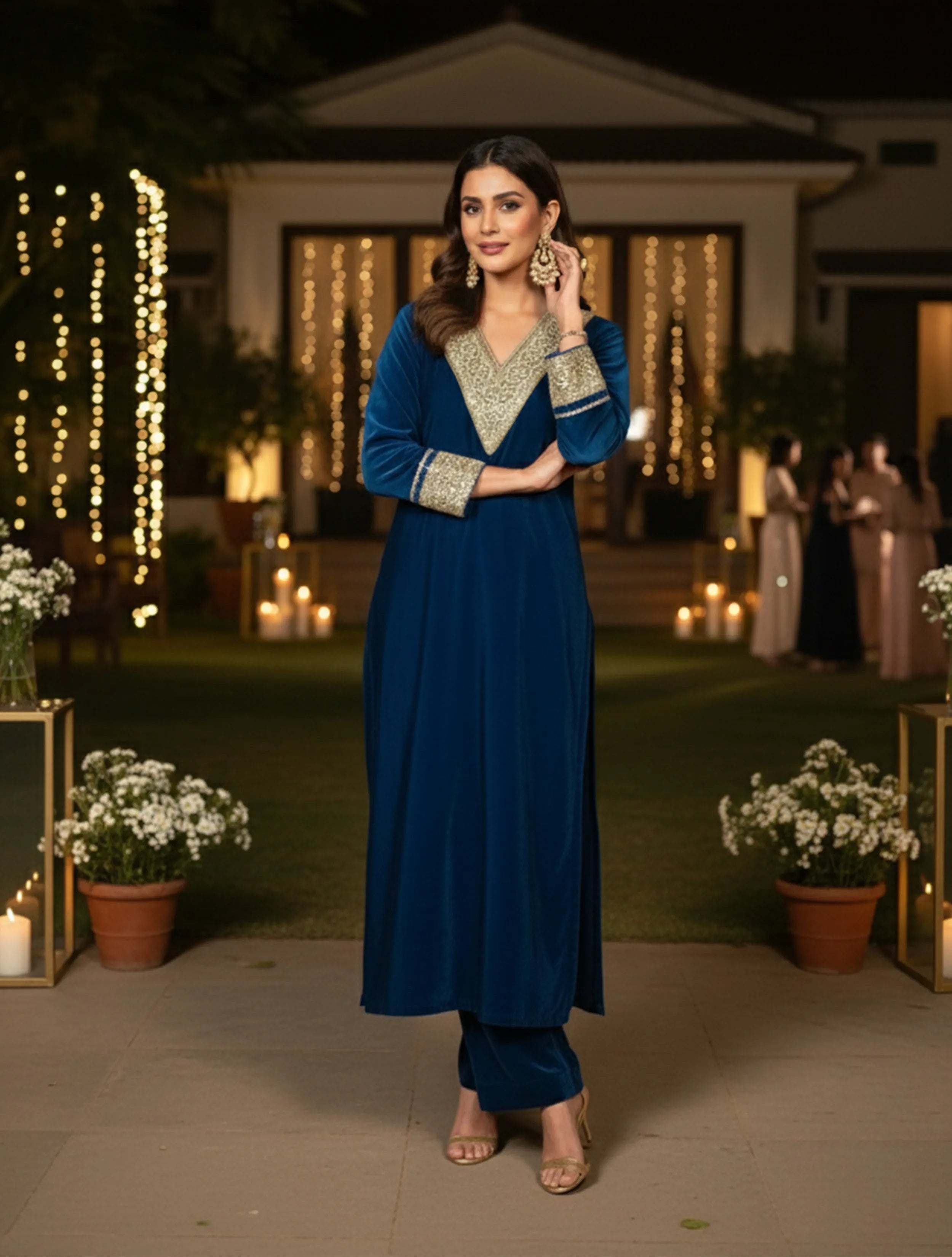 trueBrowns Blue Velvet Straight High-Slit Kurta