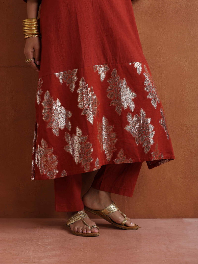 trueBrowns Rust Metallic Straight Kurta Set