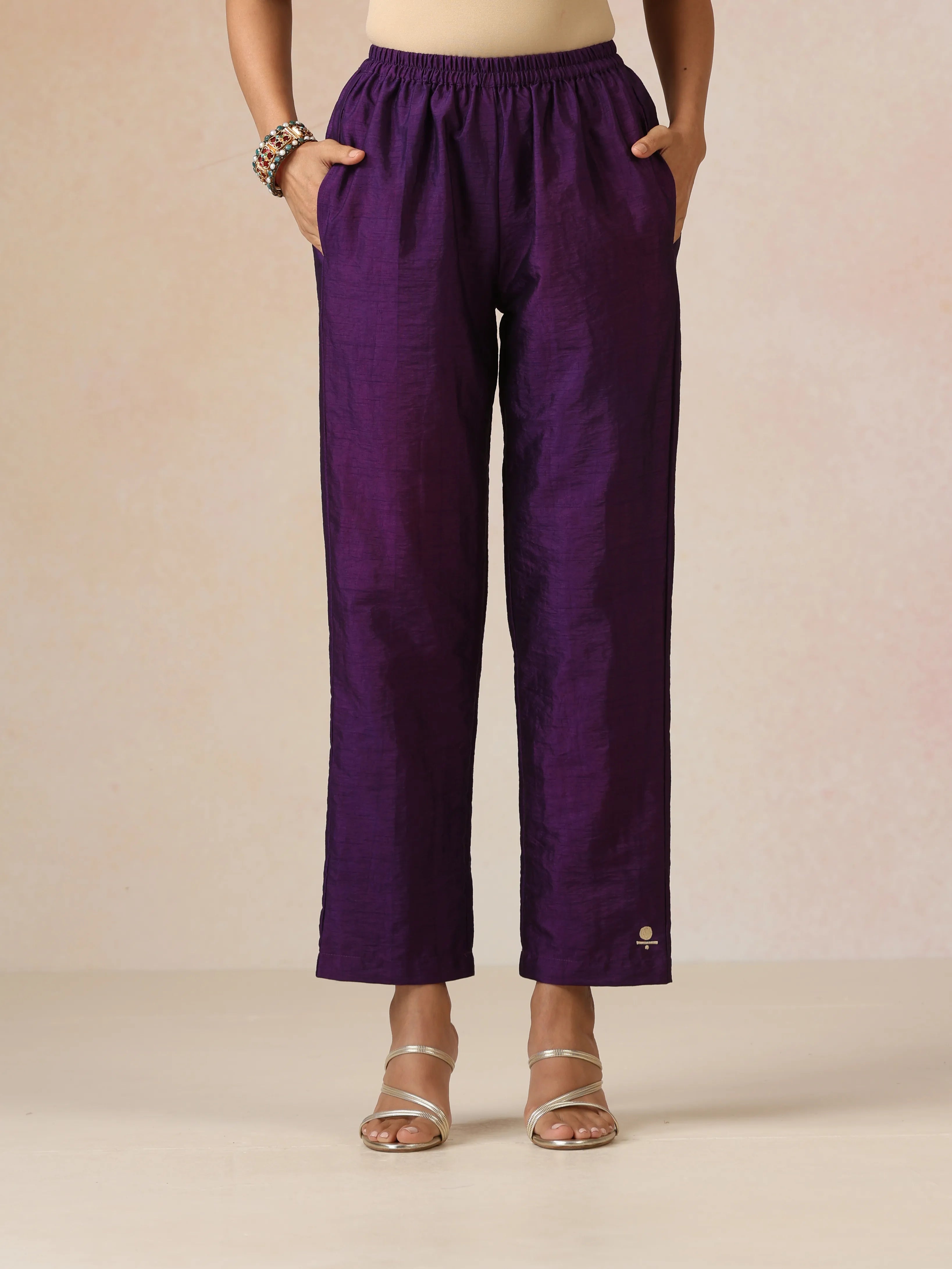 trueBrowns Ivory Brocade Sleeveless Straight Kurta Set