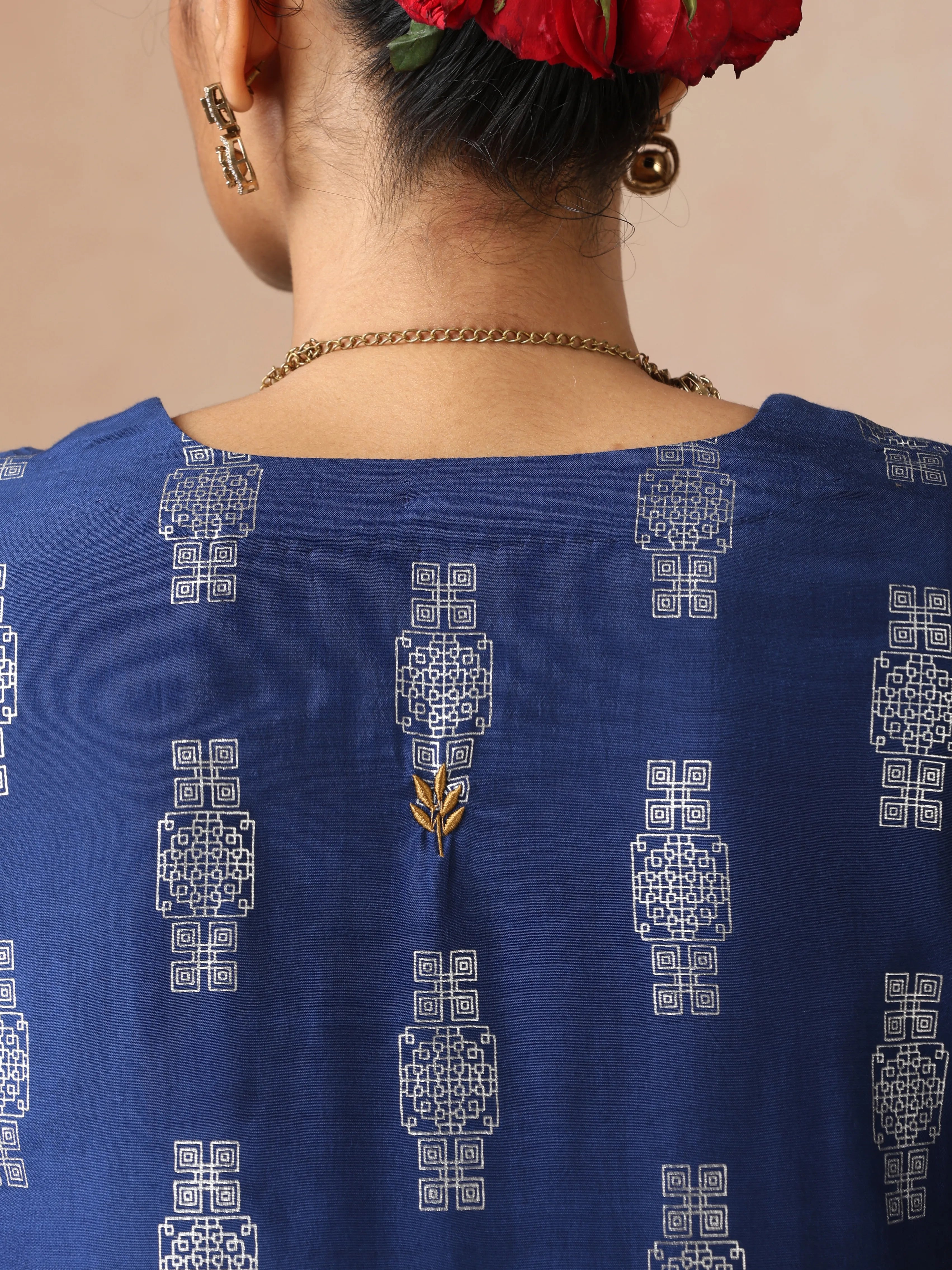 trueBrowns Blue Silver Foil Print Muslin Silk Kurta Farsi Pants Set