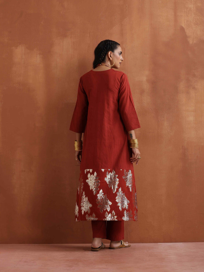 trueBrowns Rust Metallic Straight Kurta Set