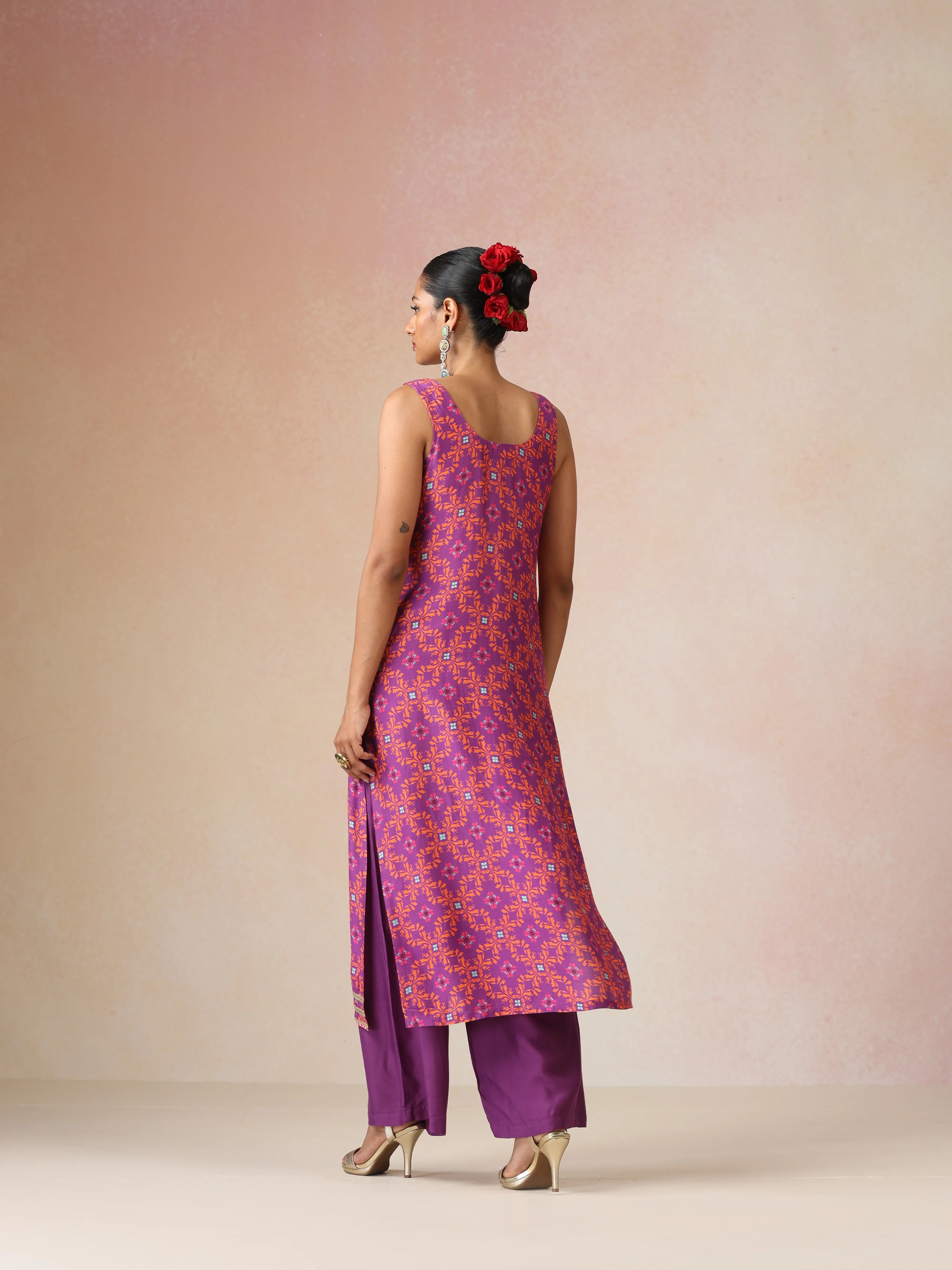 trueBrowns Purple Orange Jaal Print Viscose Sleeveless Straight Kurta Set