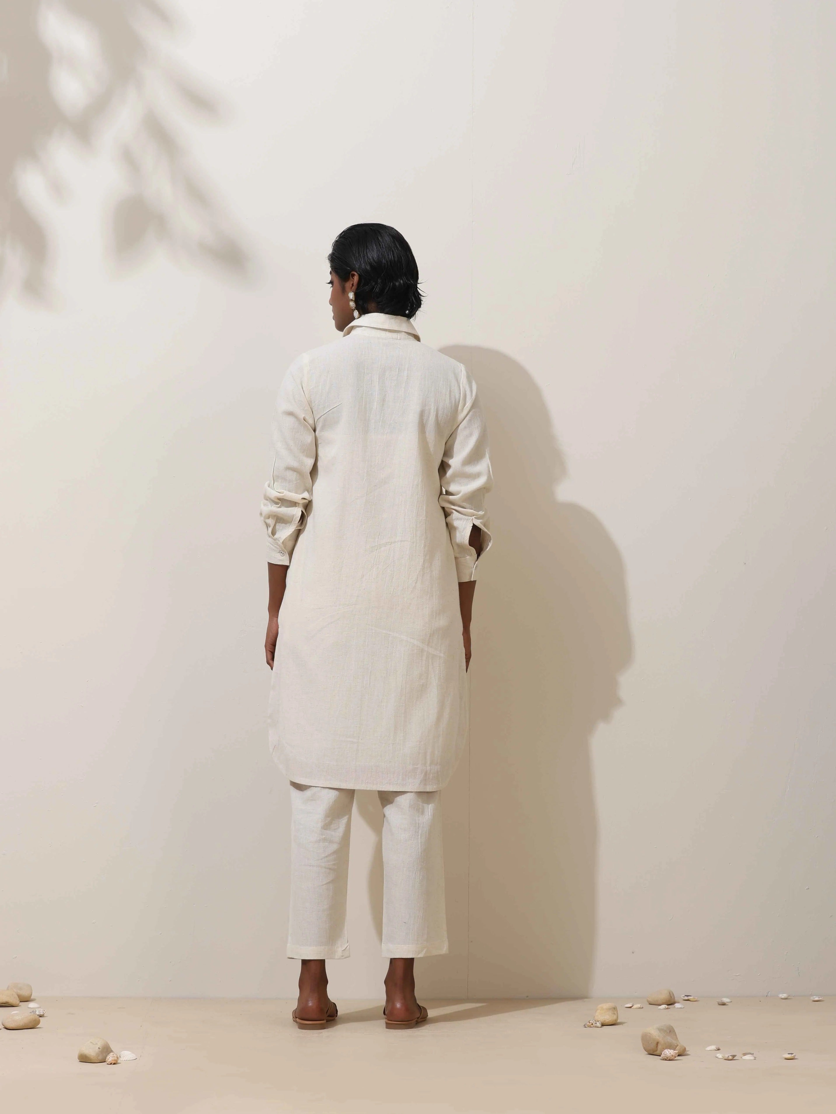 trueBrowns Off-White Cotton Linen Kurta Co-Ord Set