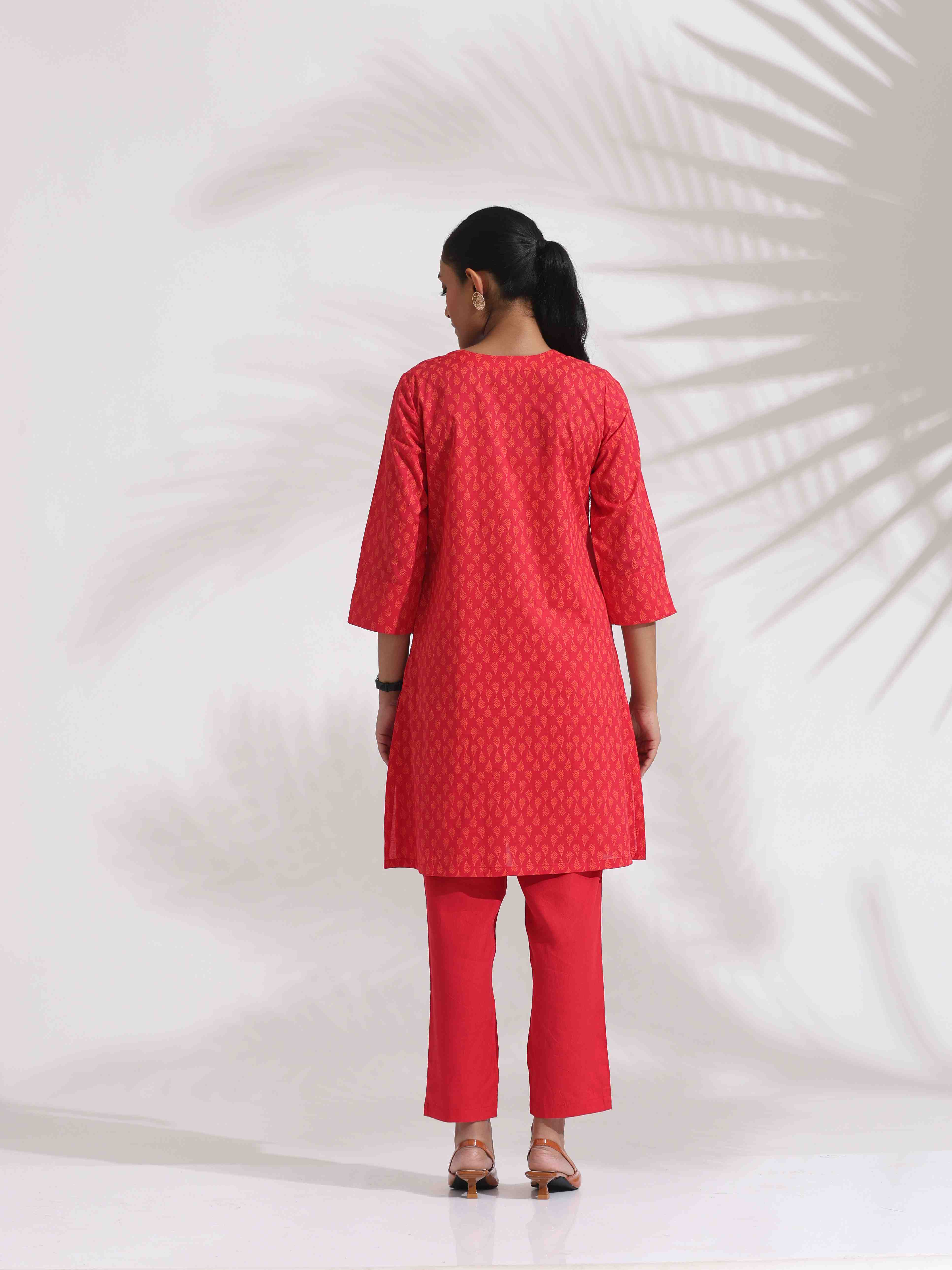 trueBrowns Red Cotton Print Kurta Co-ord Set