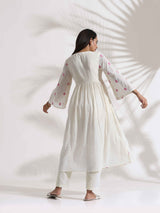 trueBrowns Off-White Cotton Floral Embroidered Flared Kurta Set