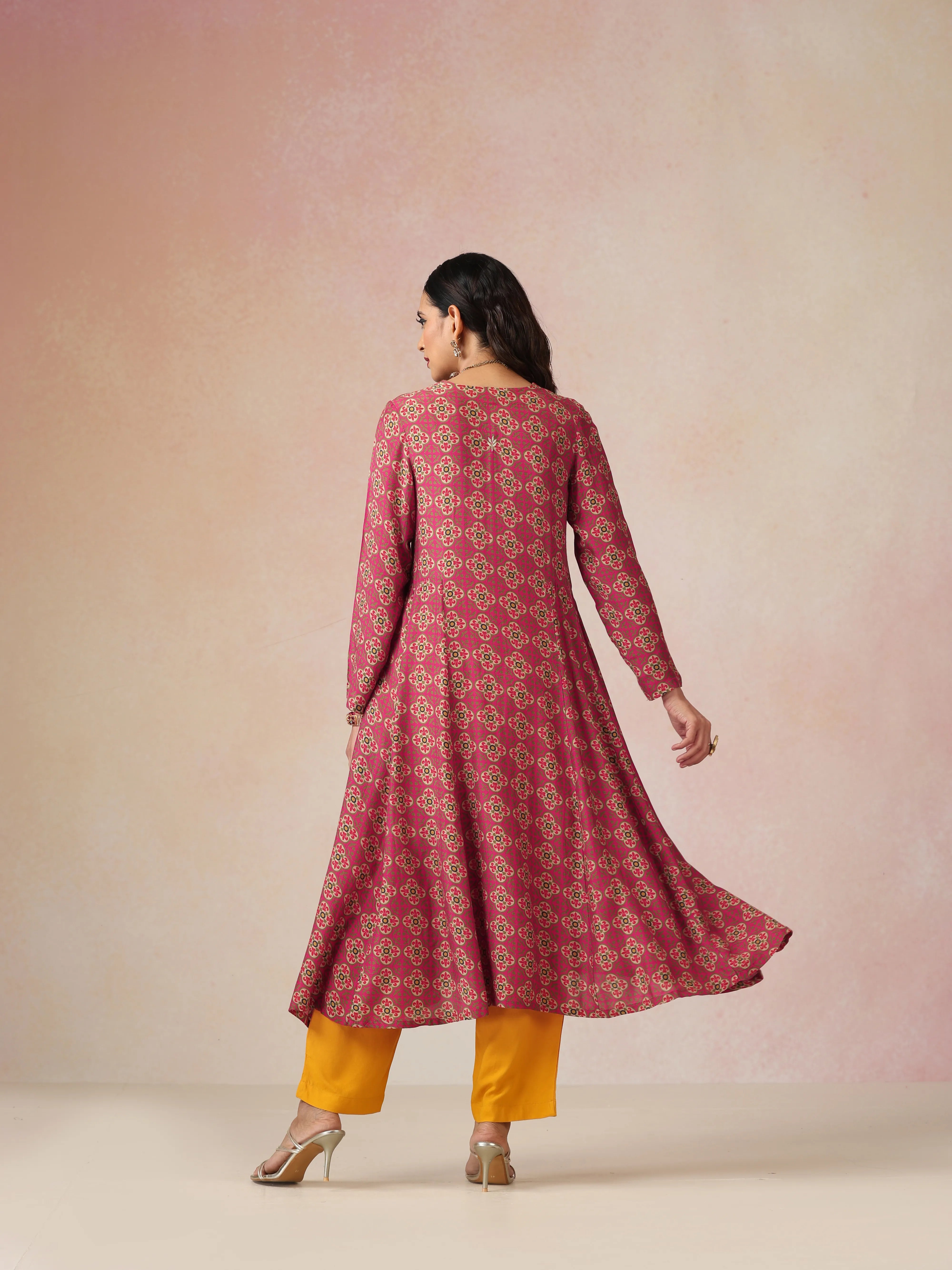trueBrowns Pink Print Viscose Fit And Flared Kurta Set