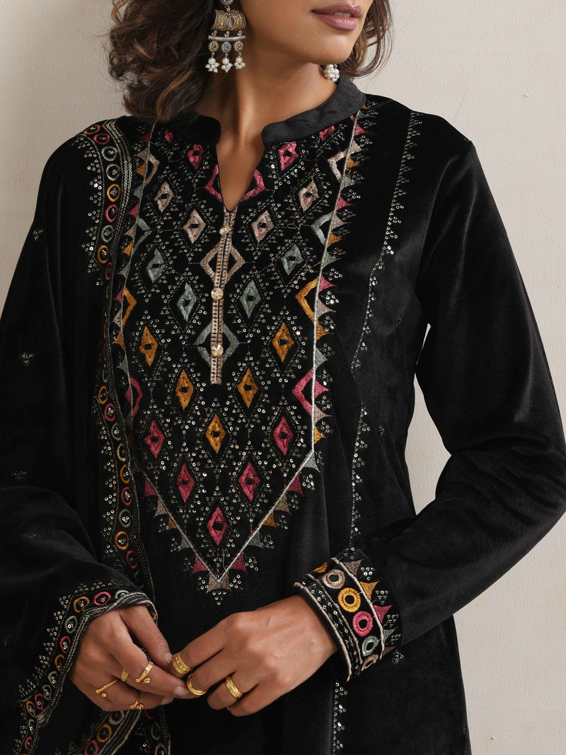 trueBrowns Black Velvet Geometric Embroidered Kurta Pant Dupatta Set