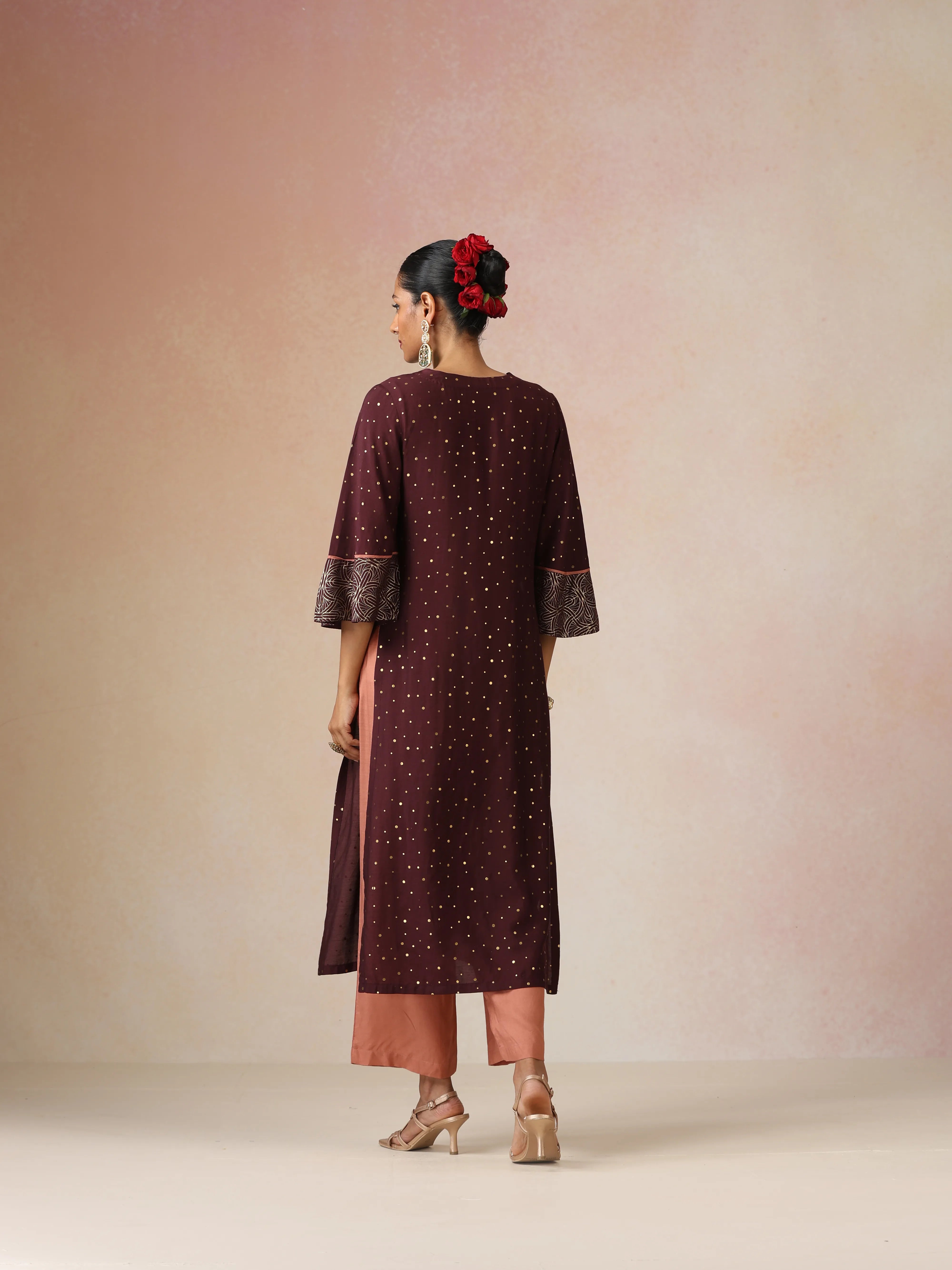 trueBrowns Cola Gold Foil Print Muslin Silk Straight High-Slit Kurta Set