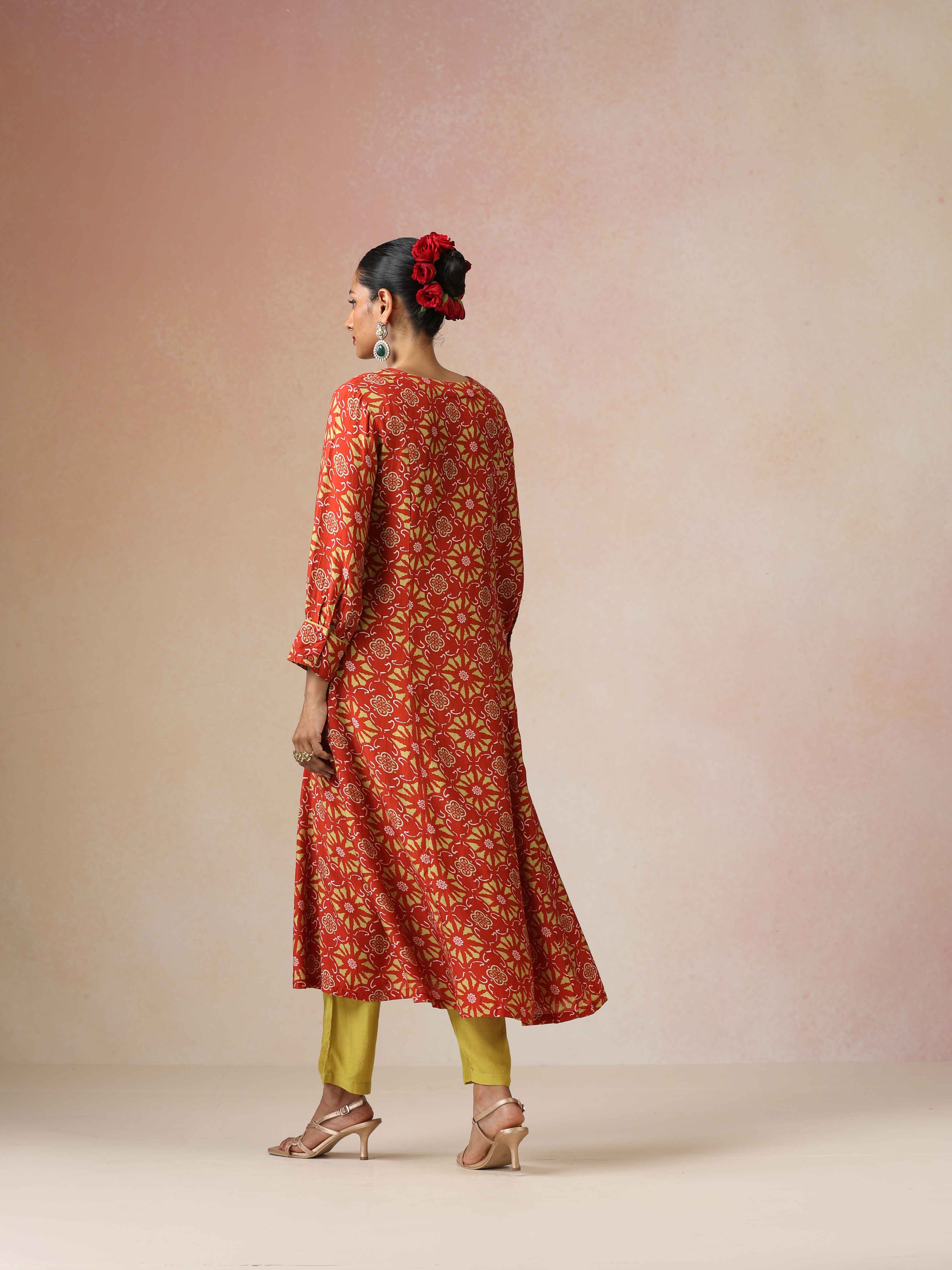 trueBrowns Red Light Green Print Vicose A-line Glass Neck Kurta Set