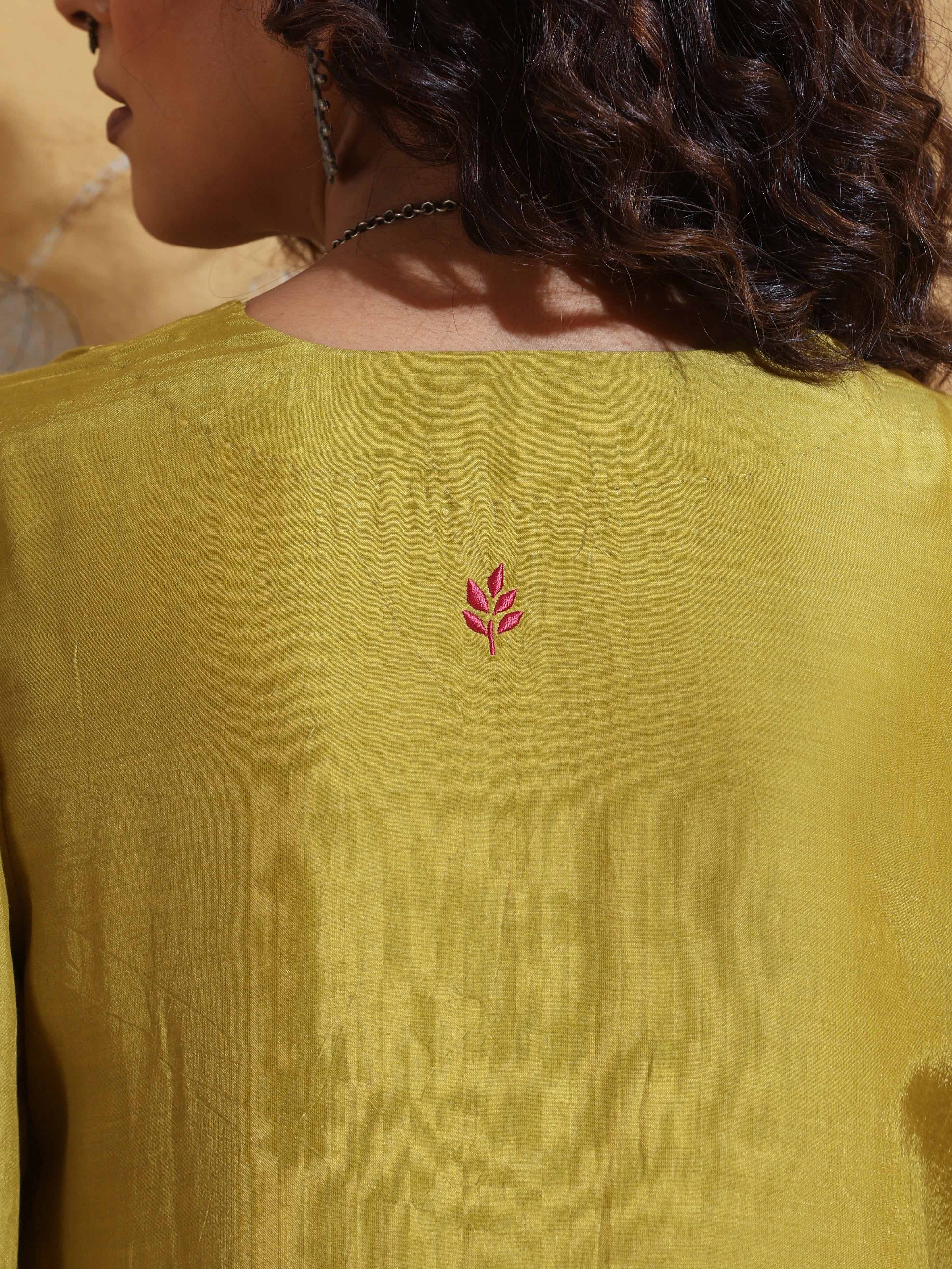 trueBrowns Lime Muslin Silk Straight Maxi Dress