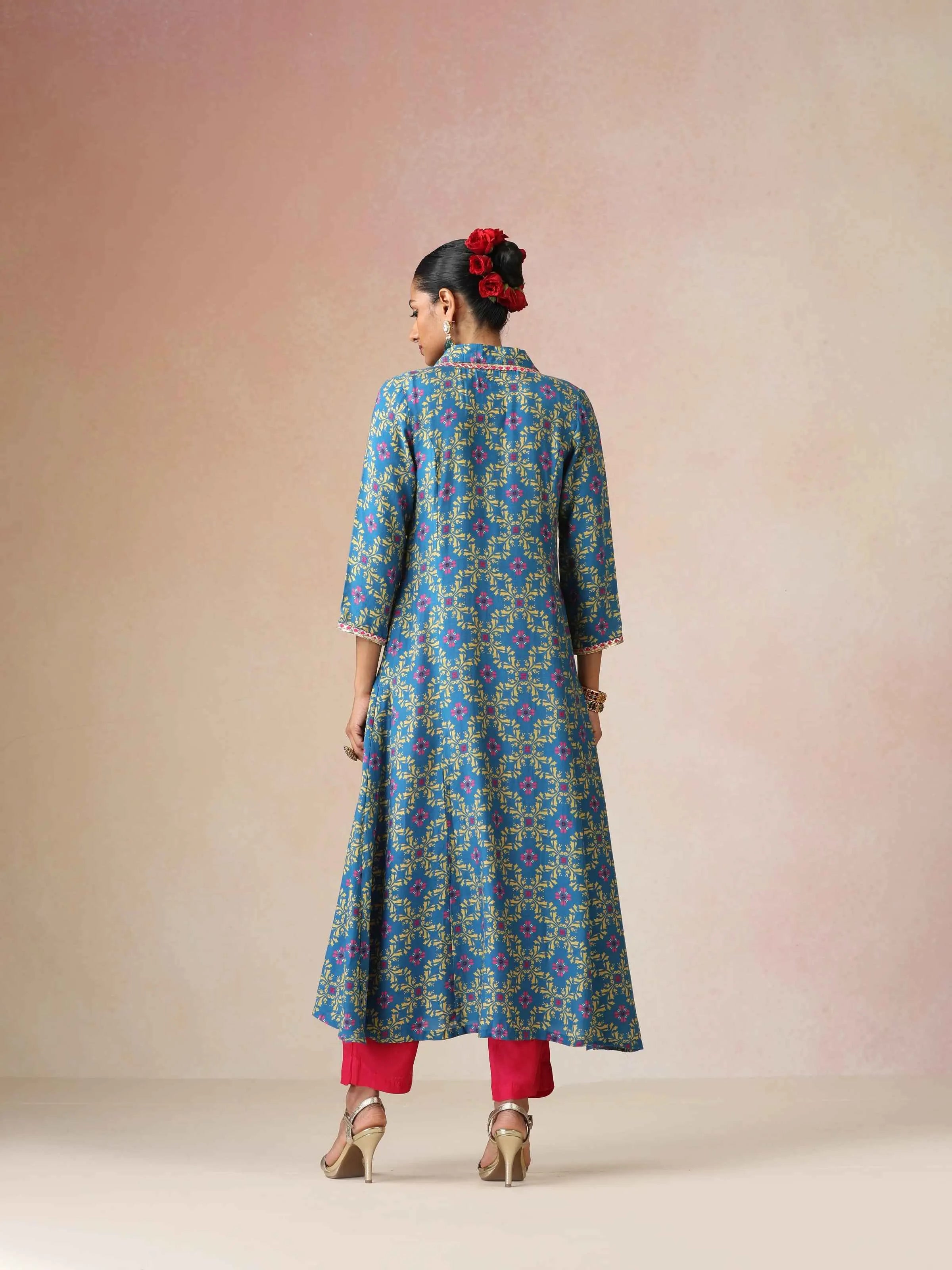 trueBrowns Blue Lime Jaal Print Viscose A-line Kurta Set
