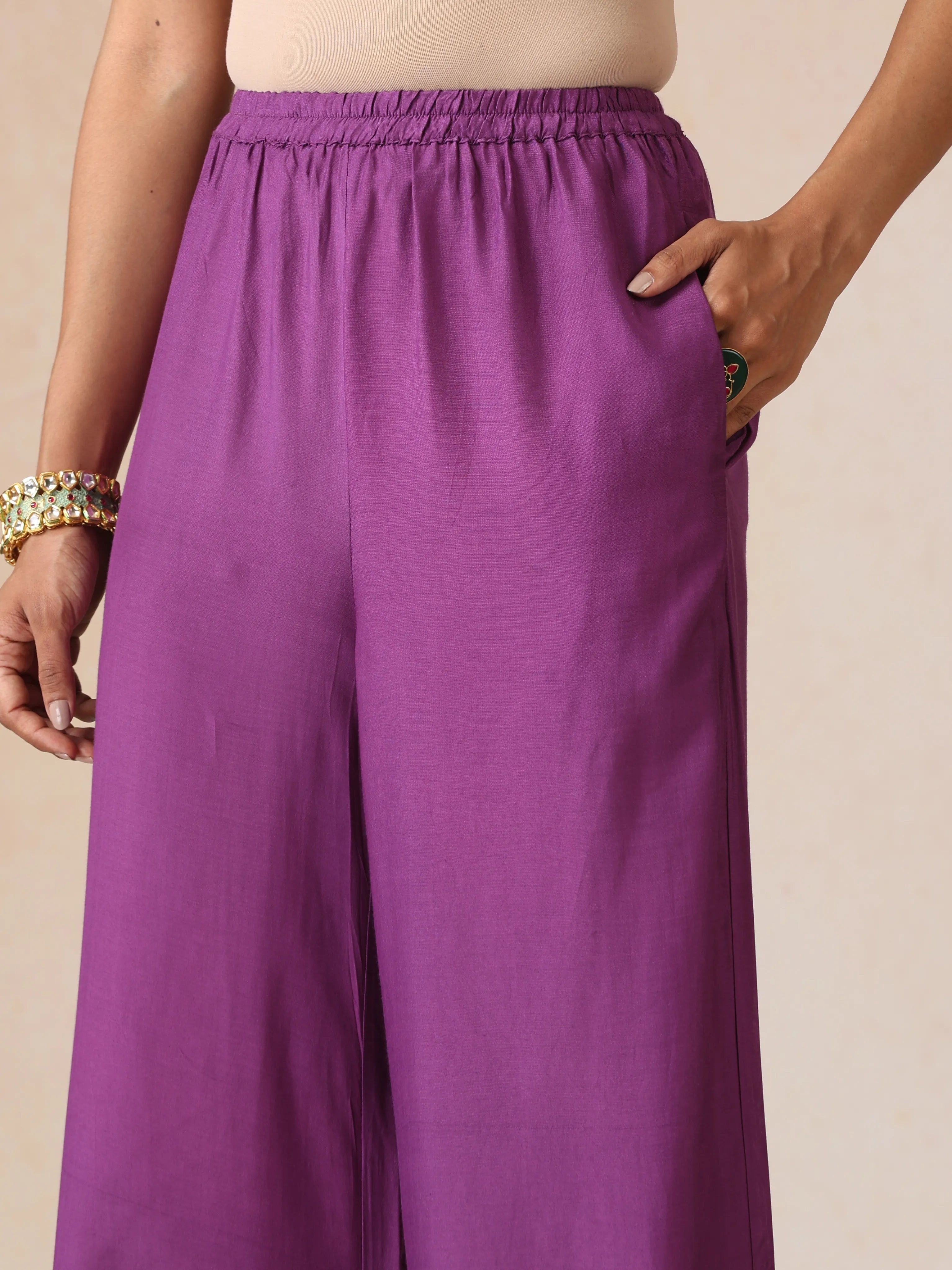 trueBrowns Purple Orange Jaal Print Viscose Sleeveless Straight Kurta Set