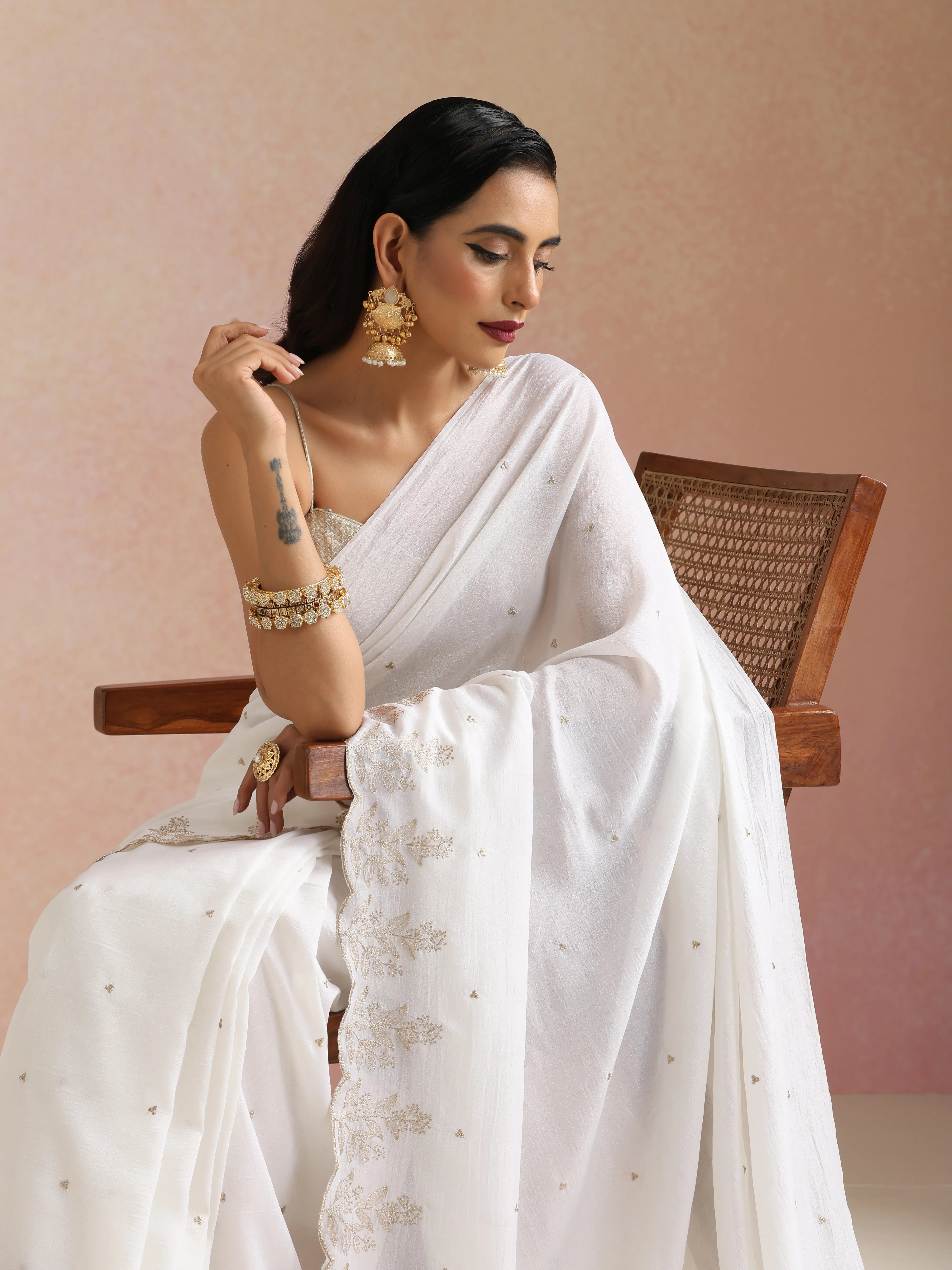 trueBrowns Ivory All Over Zari Embroidered Saree With Unstitched Blouse