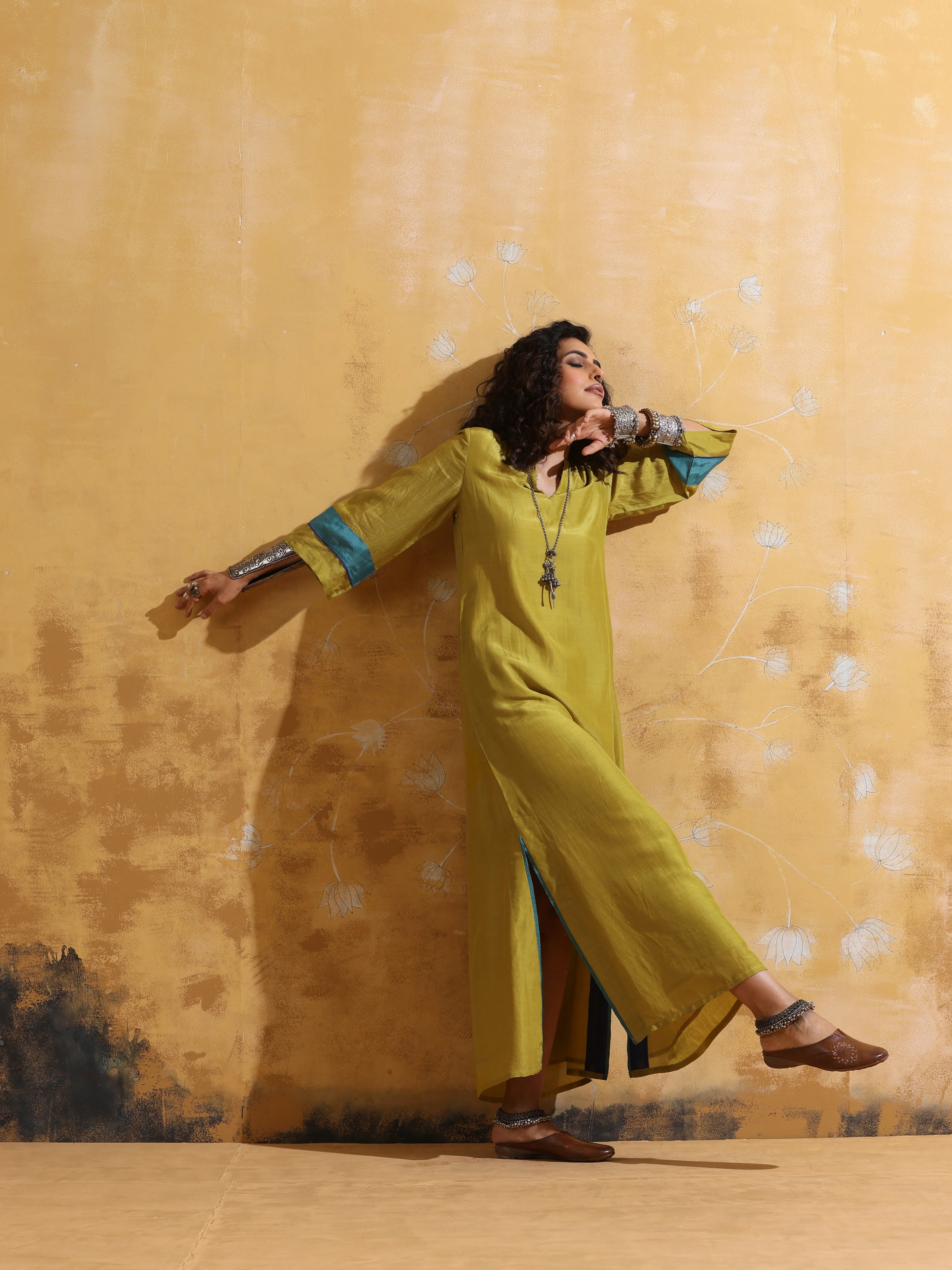 trueBrowns Lime Muslin Silk Straight Maxi Dress