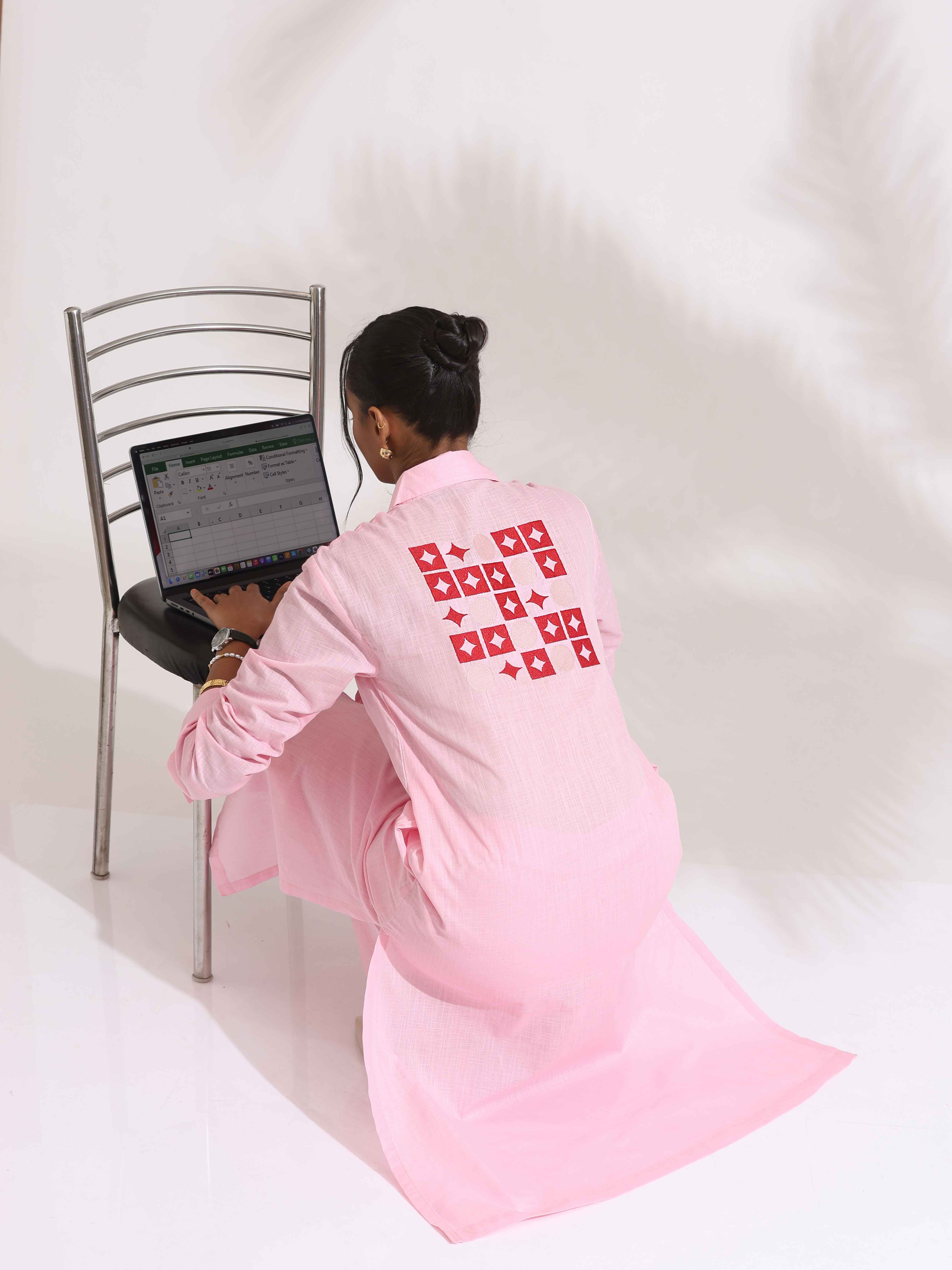 trueBrowns Pink Cotton Embroidered Kurta Set