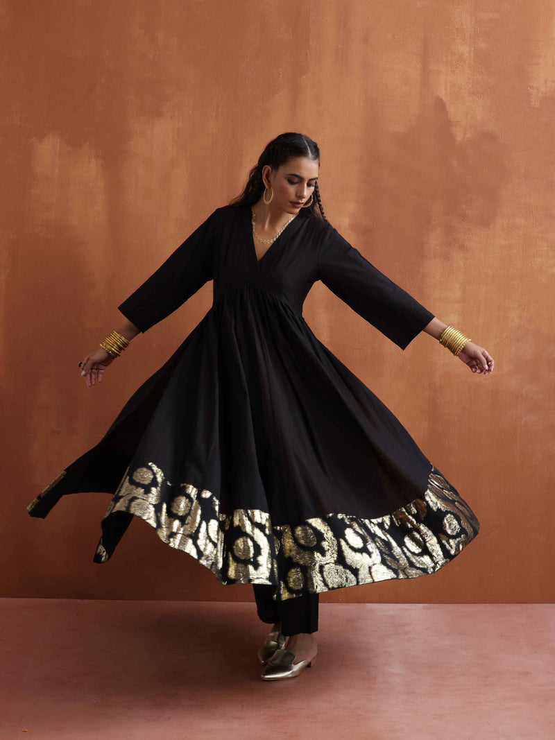 trueBrowns Black Metallic Flared Anarkali Kurta Set