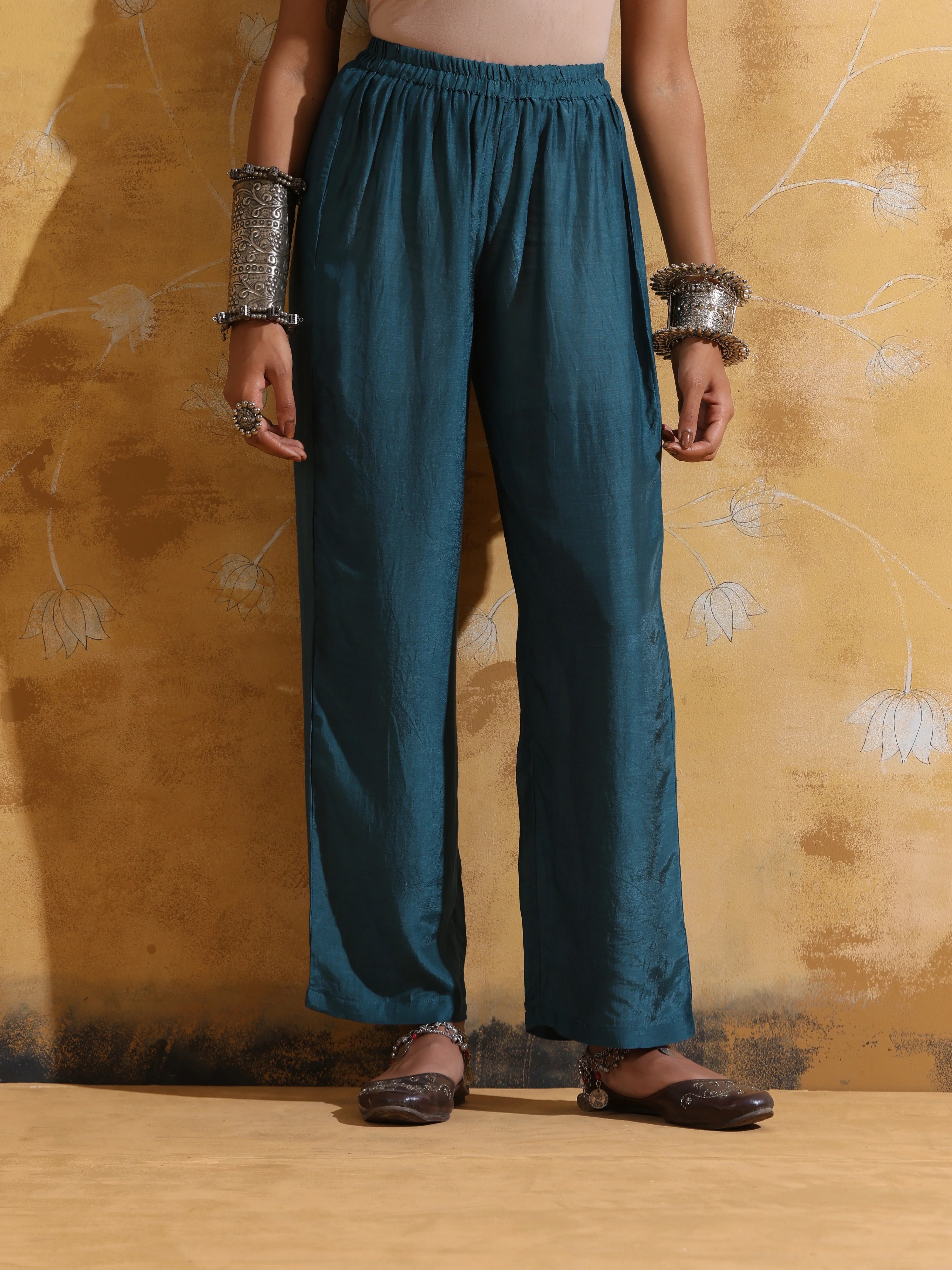 trueBrowns Purple Teal Floral Print Muslin Silk Straight Kurta Set