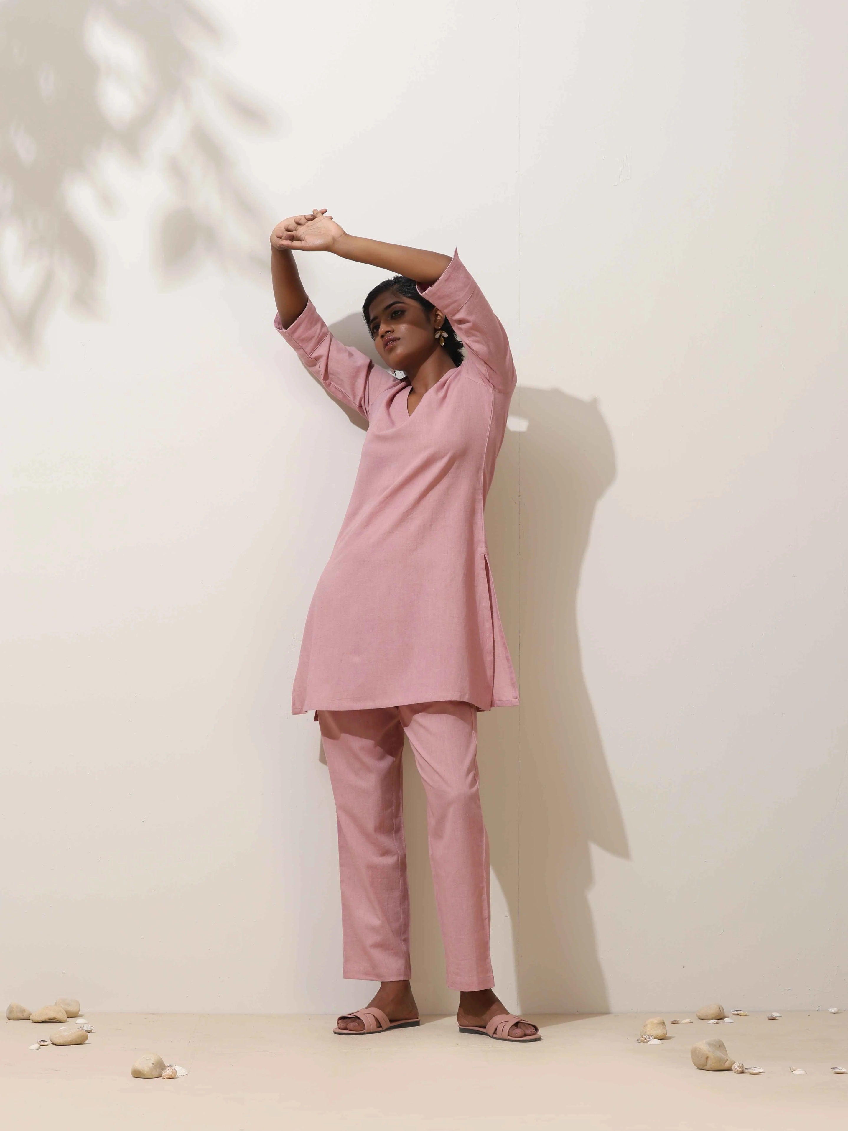 trueBrowns Pink Cotton Linen Kurta Co-Ord Set