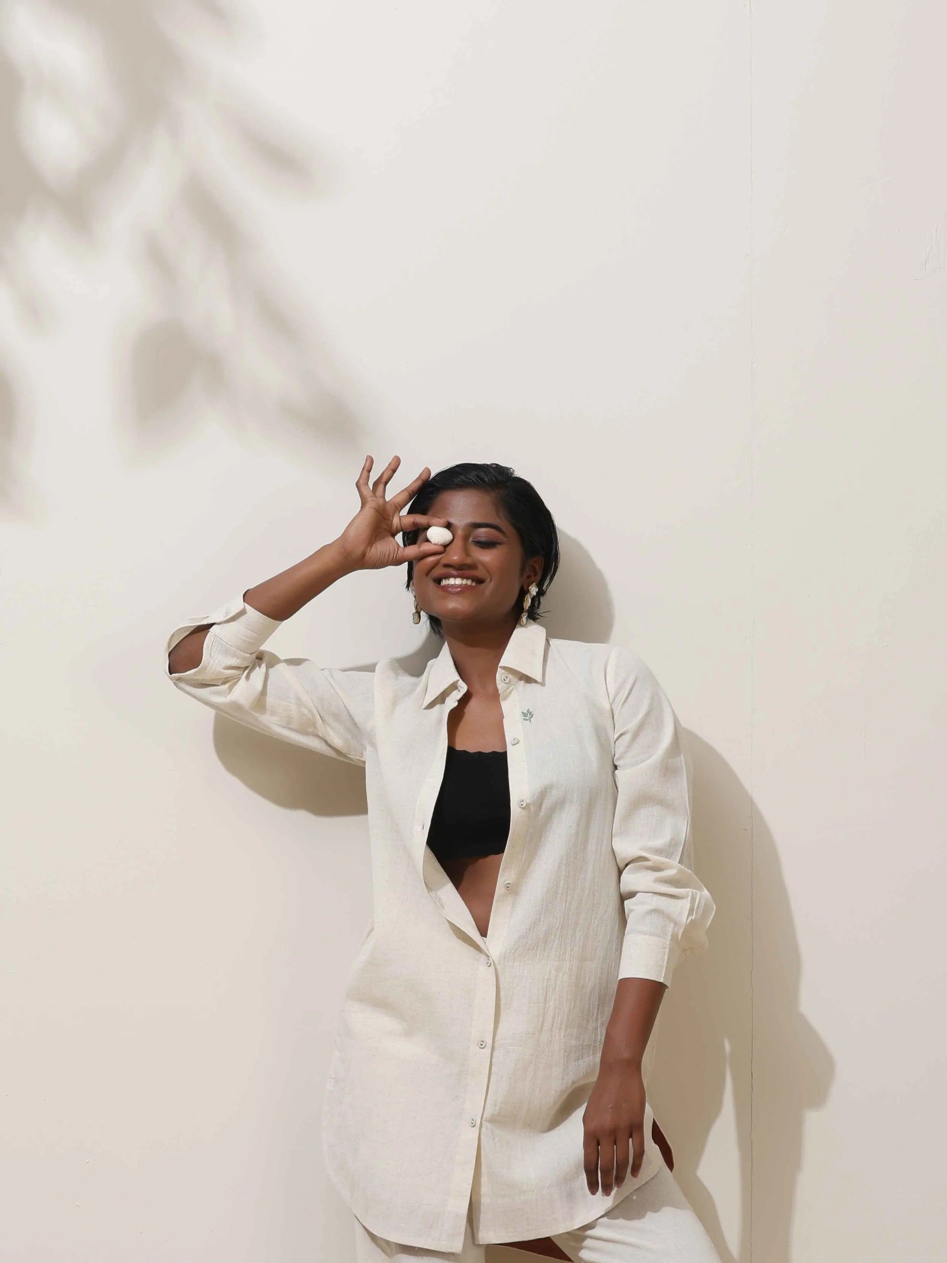 trueBrowns Off-White Cotton Linen Kurta Co-Ord Set