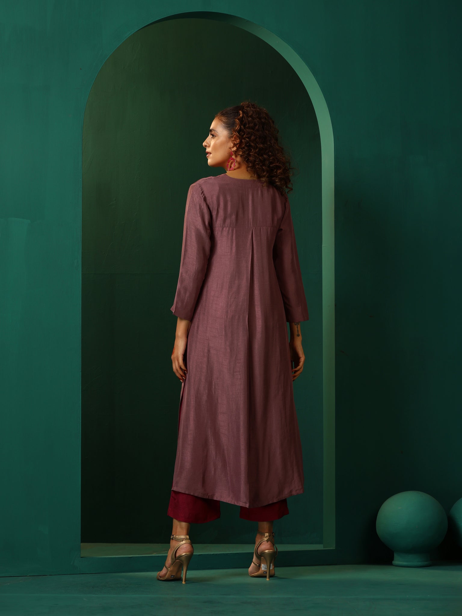 trueBrowns Light Mauve Silk Front Pleat Kurta Pant Set