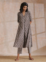 Clay Dabu Zig-Zag Motifs Print Cotton Kurta Pant Set